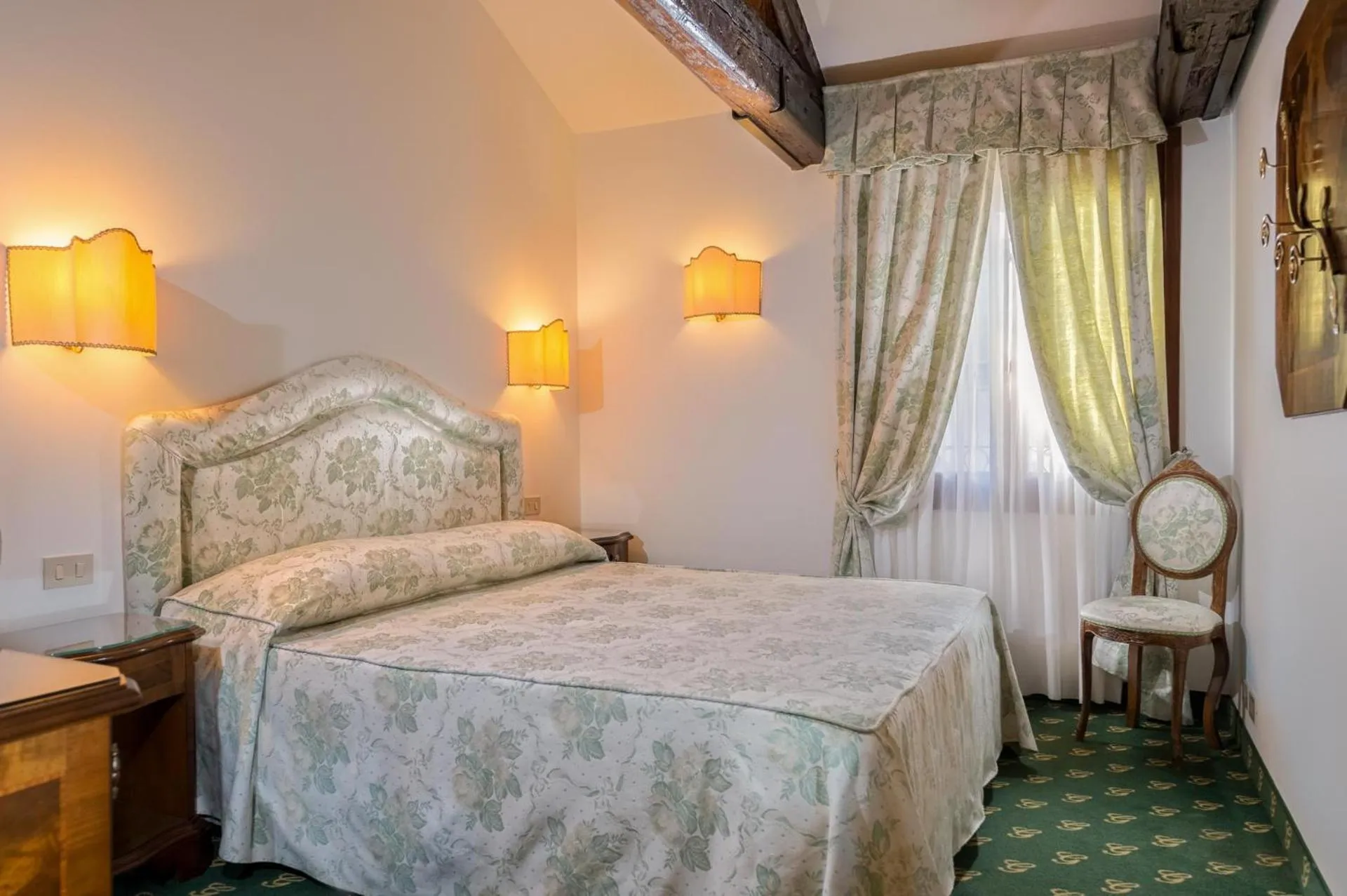 Bedroom, Bed in Hotel Giorgione