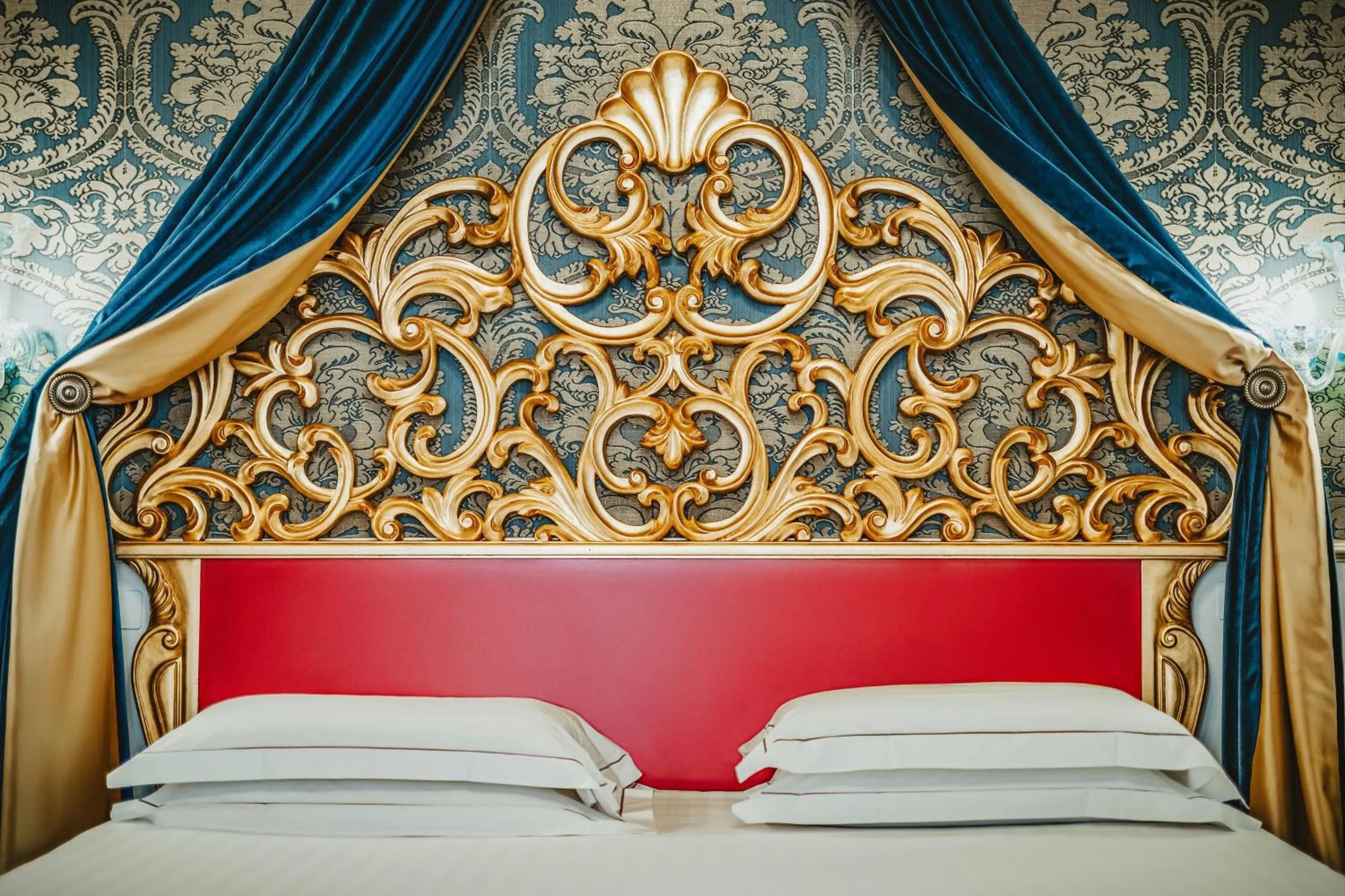 Decorative detail, Bed in Hotel Giorgione