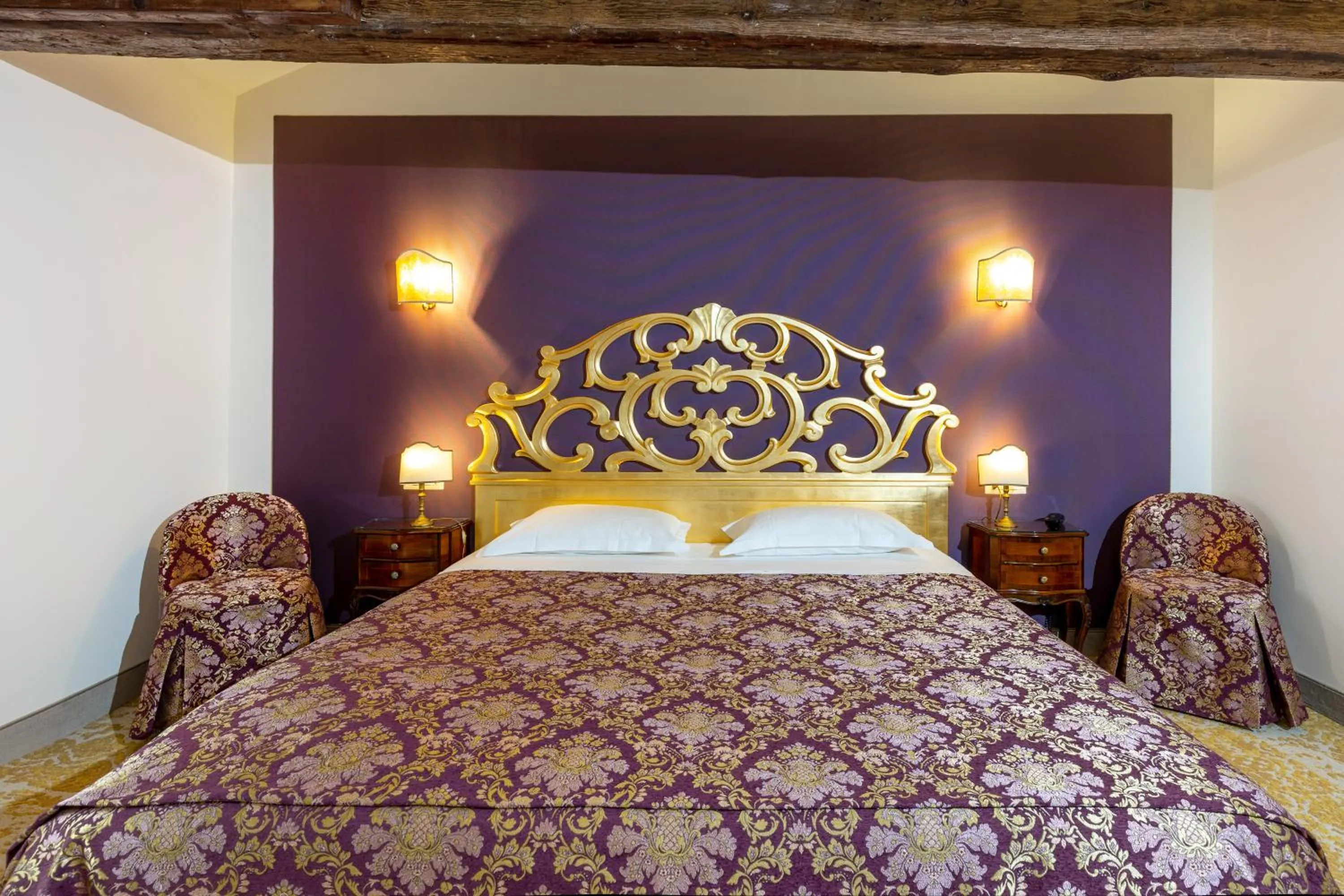 Decorative detail, Bed in Hotel Giorgione