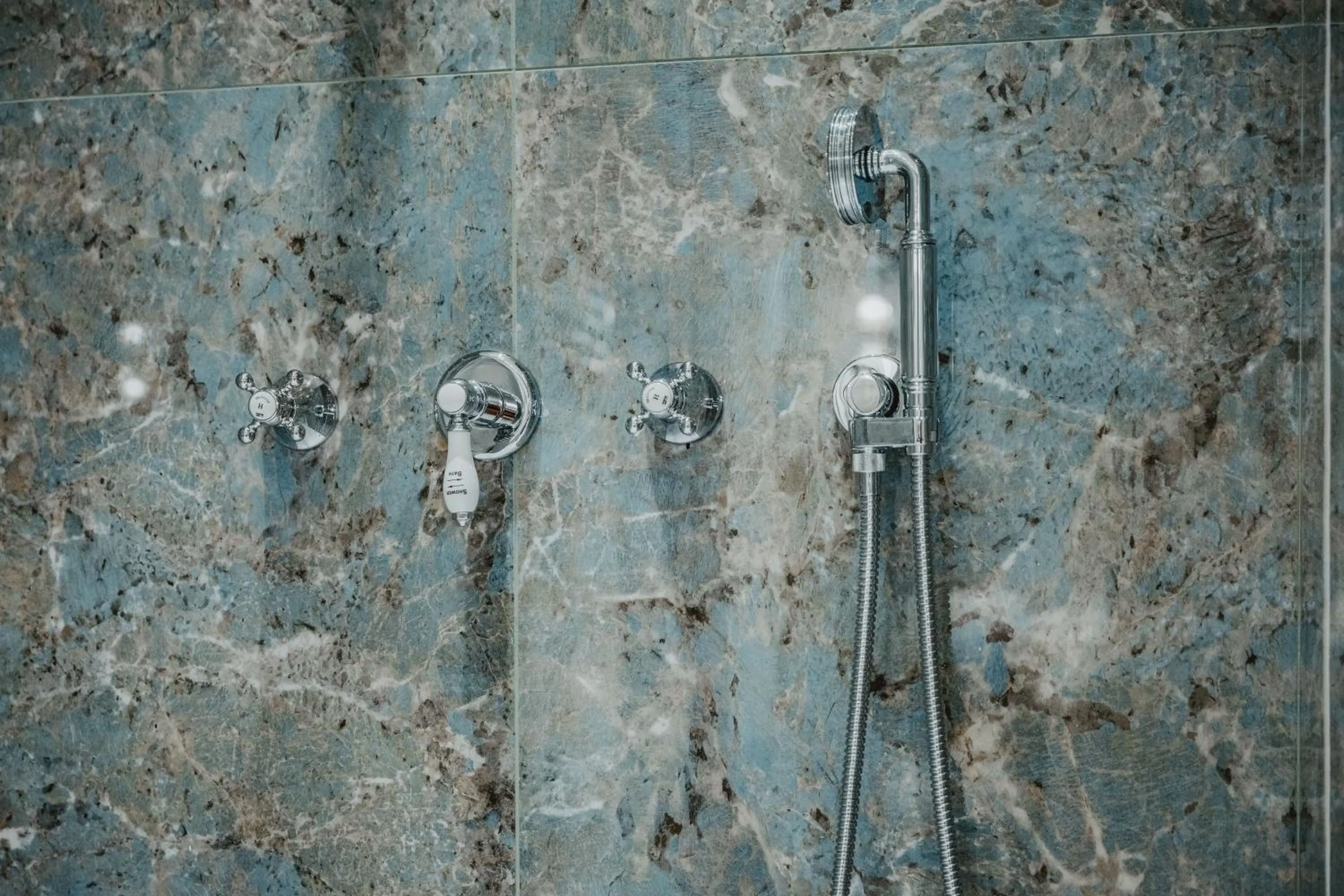 Shower in Hotel Giorgione