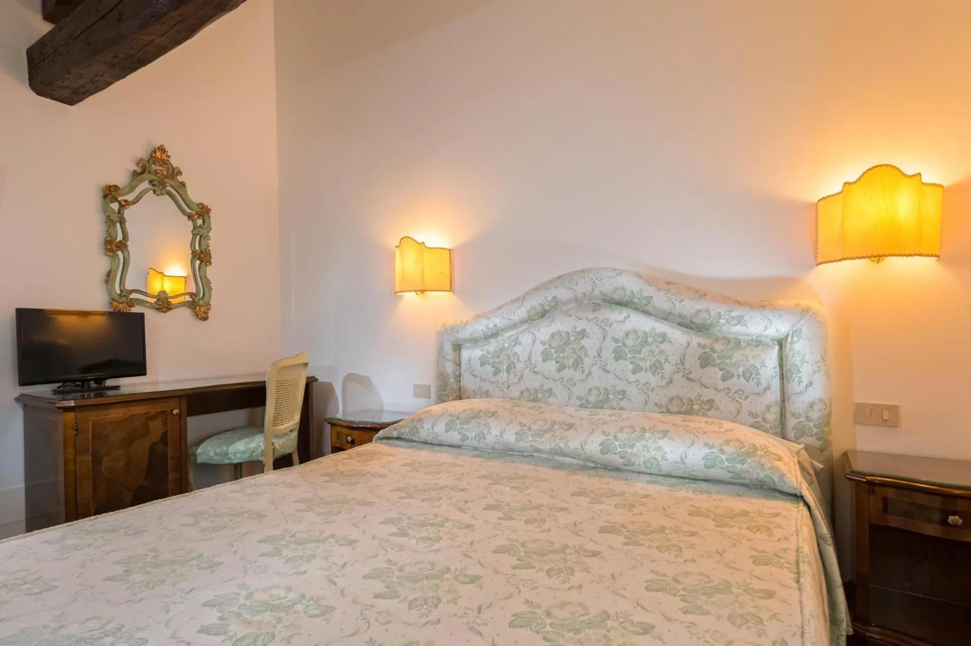 Bedroom, Bed in Hotel Giorgione