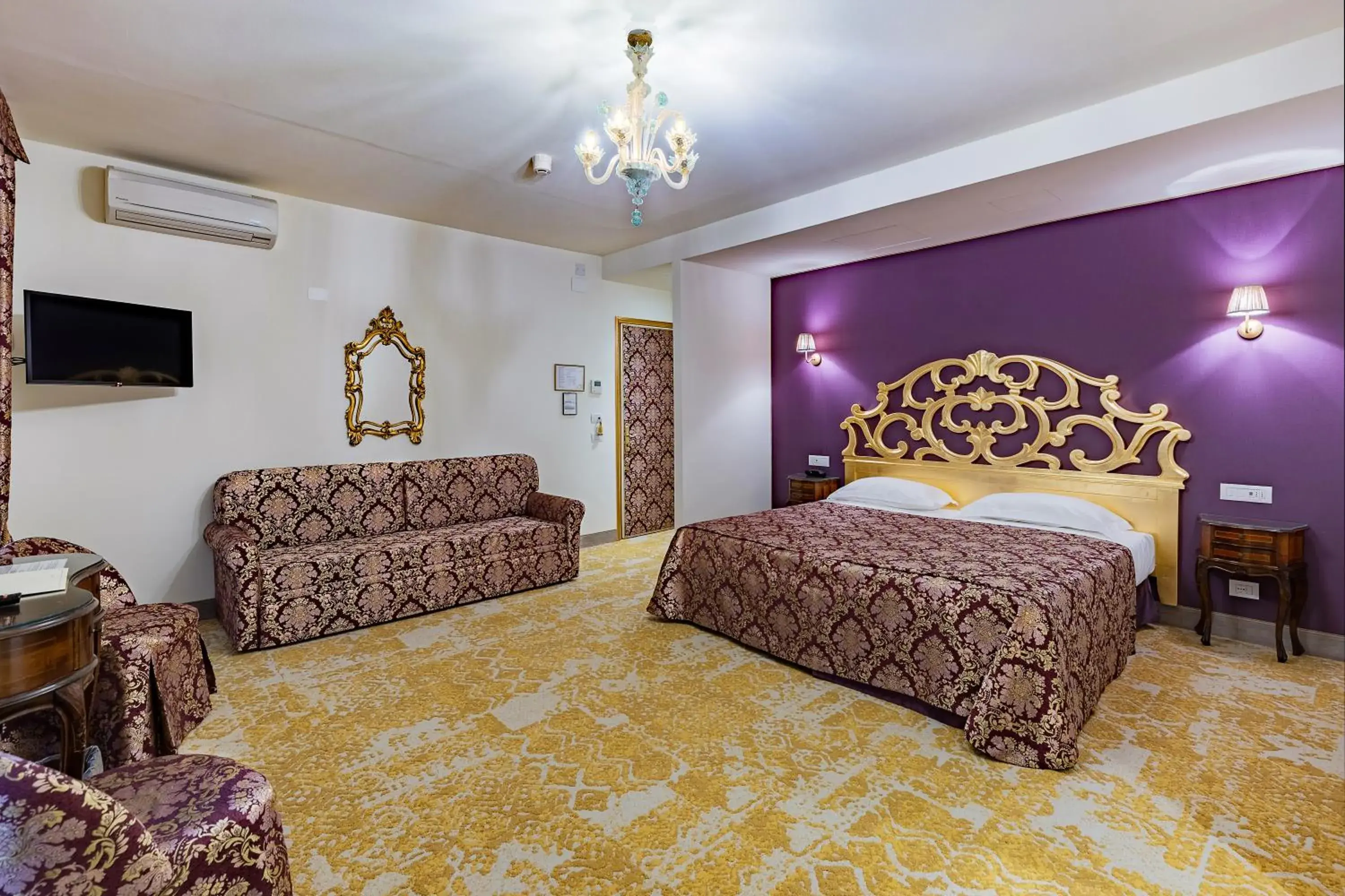 Junior Suite in Hotel Giorgione Junior Suite in Hotel Giorgione