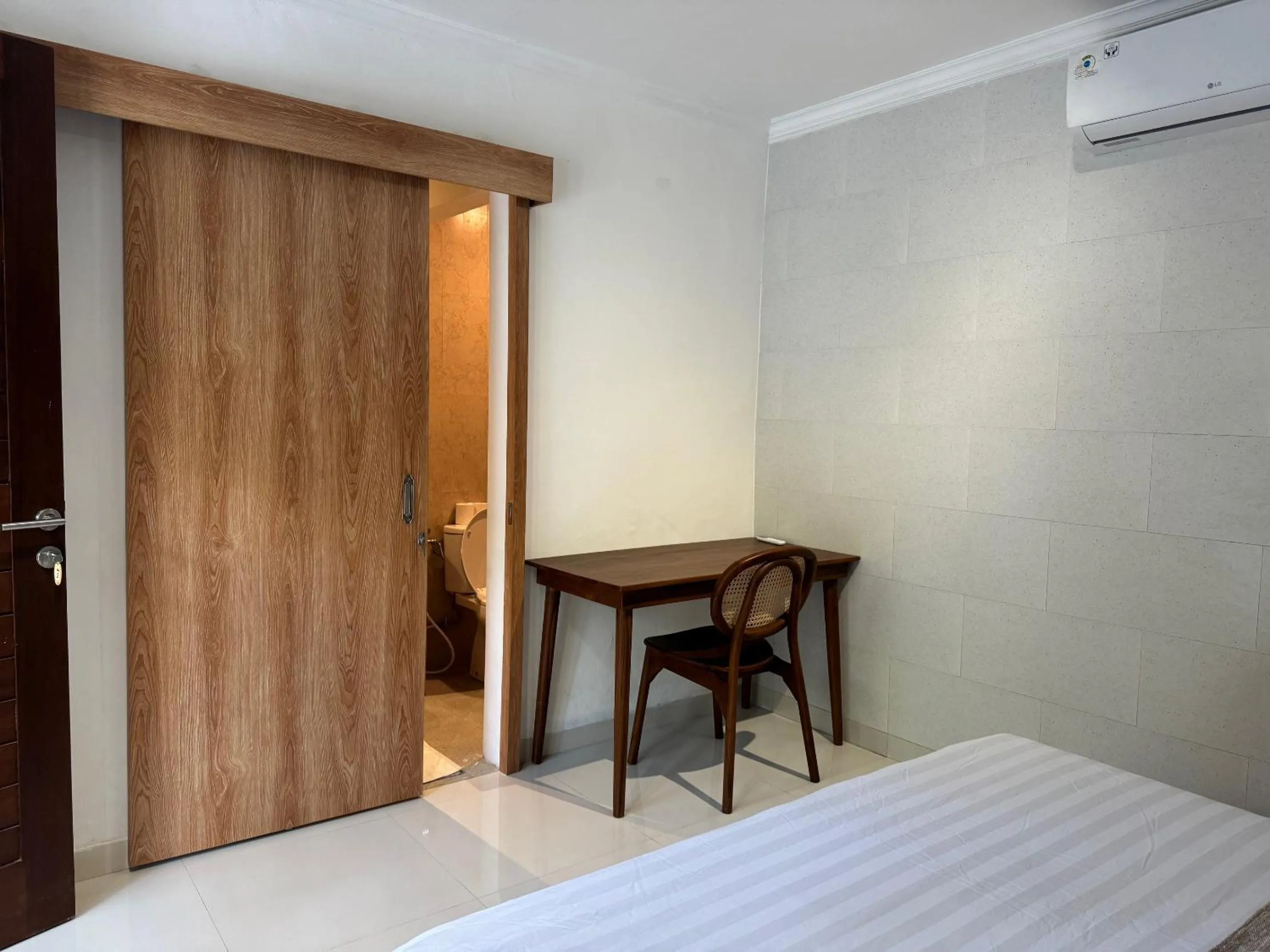 Bedroom, Bed in Made Arsa Homestay