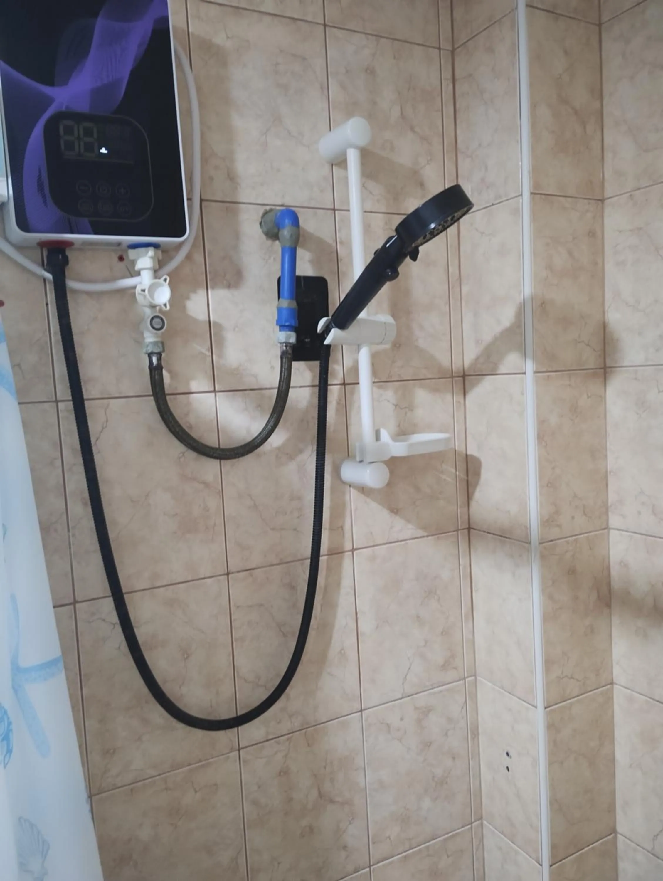 Shower in Sailfishbay Surf And Big Game Fishing Lodge