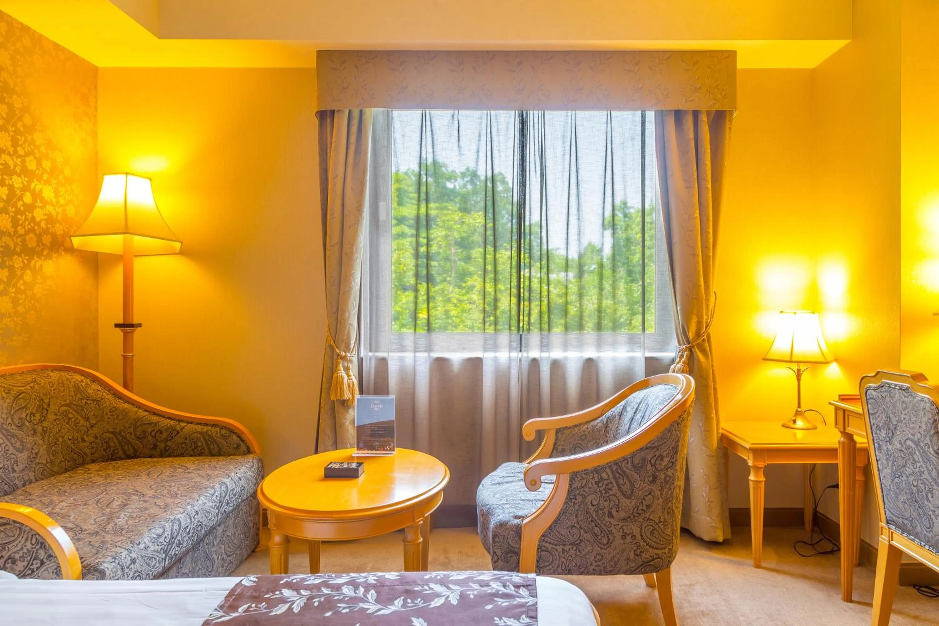 Photo of the whole room, Bed in Kanazawa Hakuchoro Hotel Sanraku -Natural Hot Spring-