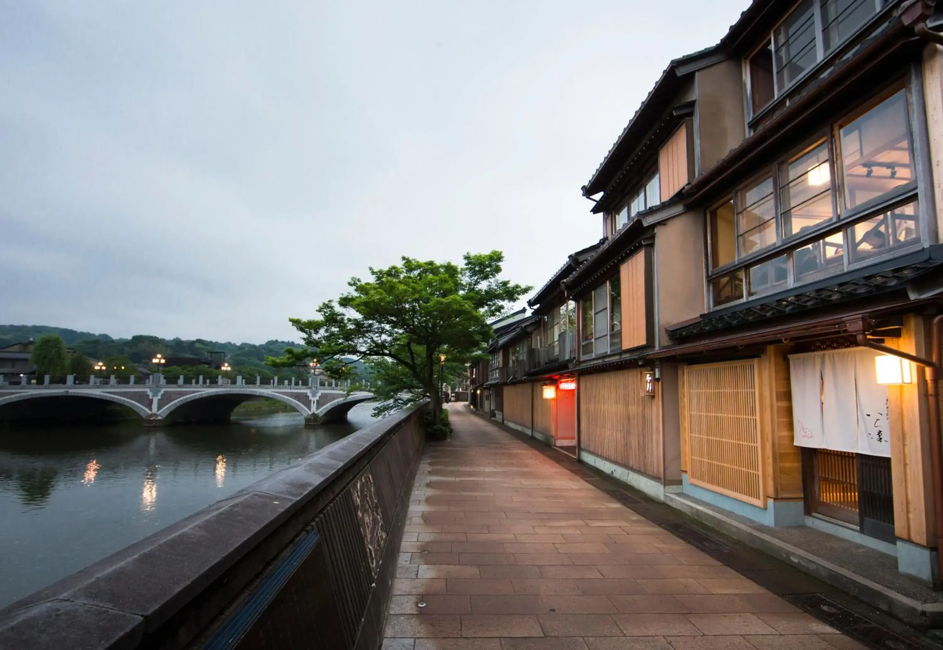 Property building in Kanazawa Hakuchoro Hotel Sanraku -Natural Hot Spring- Property building in Kanazawa Hakuchoro Hotel Sanraku -Natural Hot Spring-