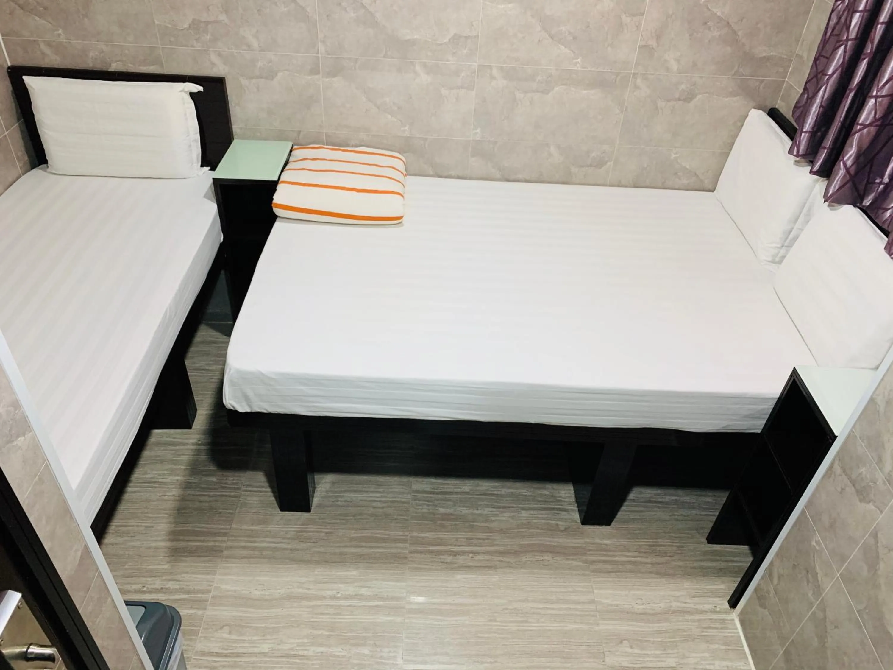 Photo of the whole room, Bed in Sleep Inn