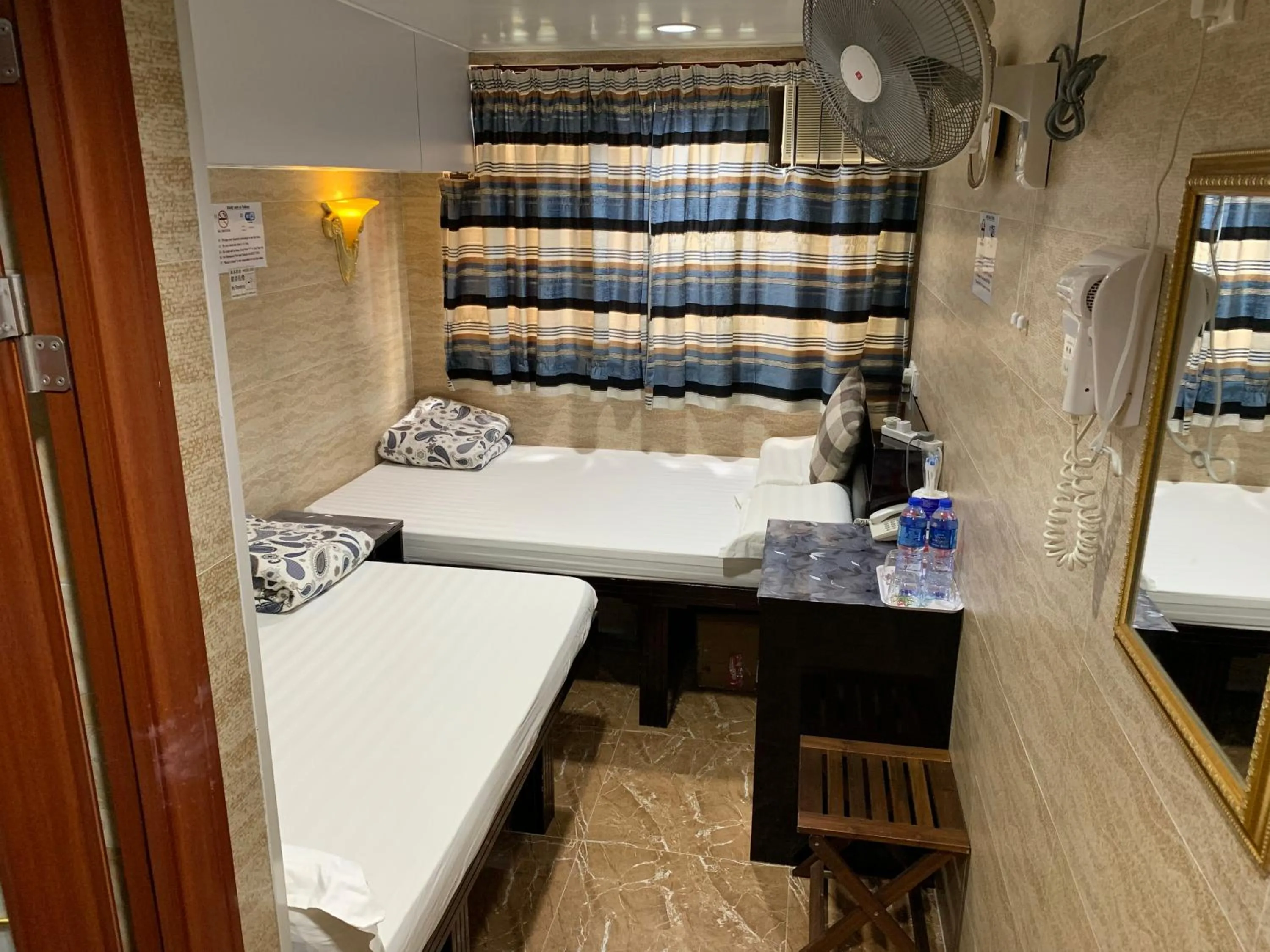 Photo of the whole room in Sleep Inn