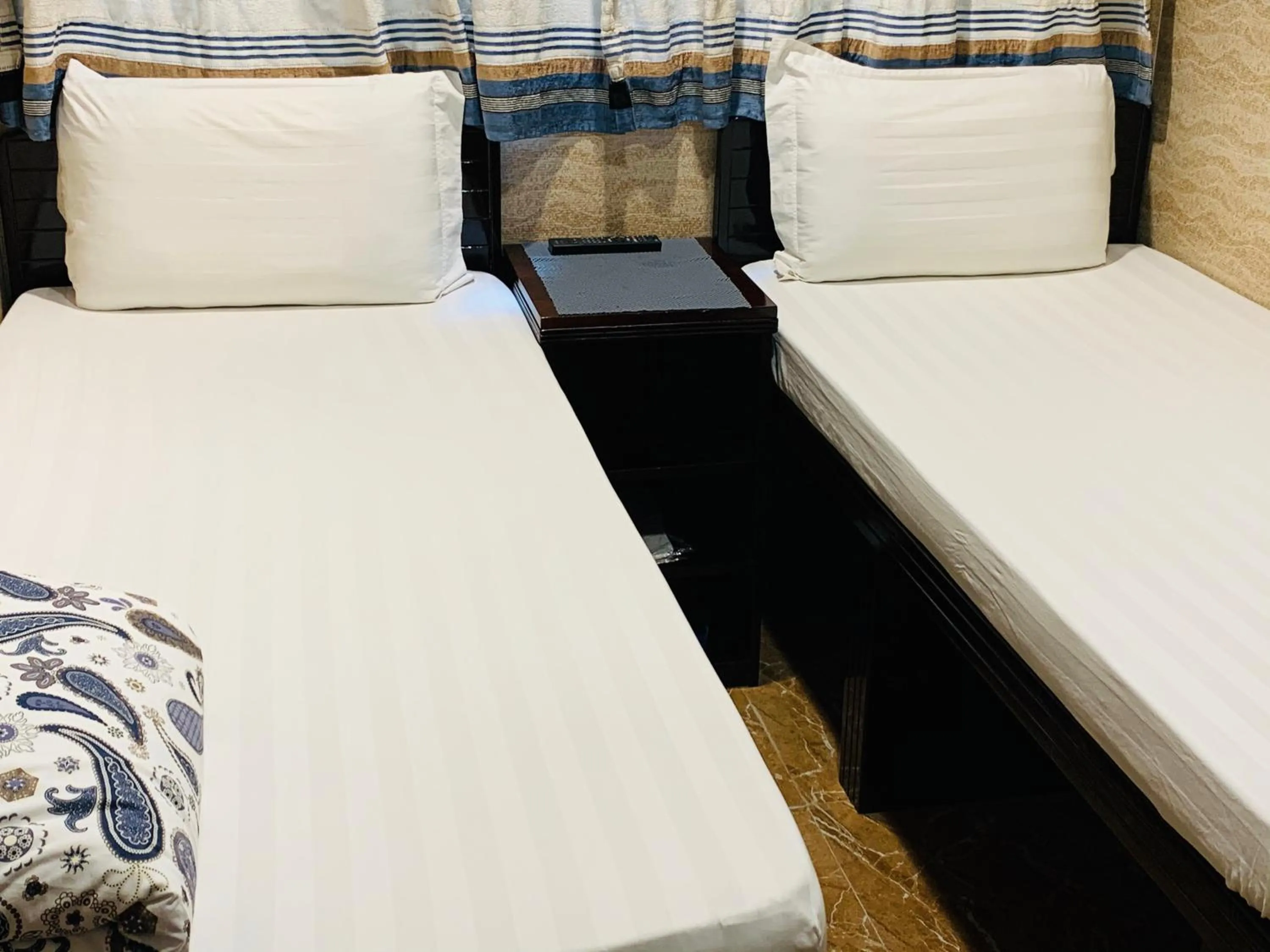 Photo of the whole room, Bed in Sleep Inn