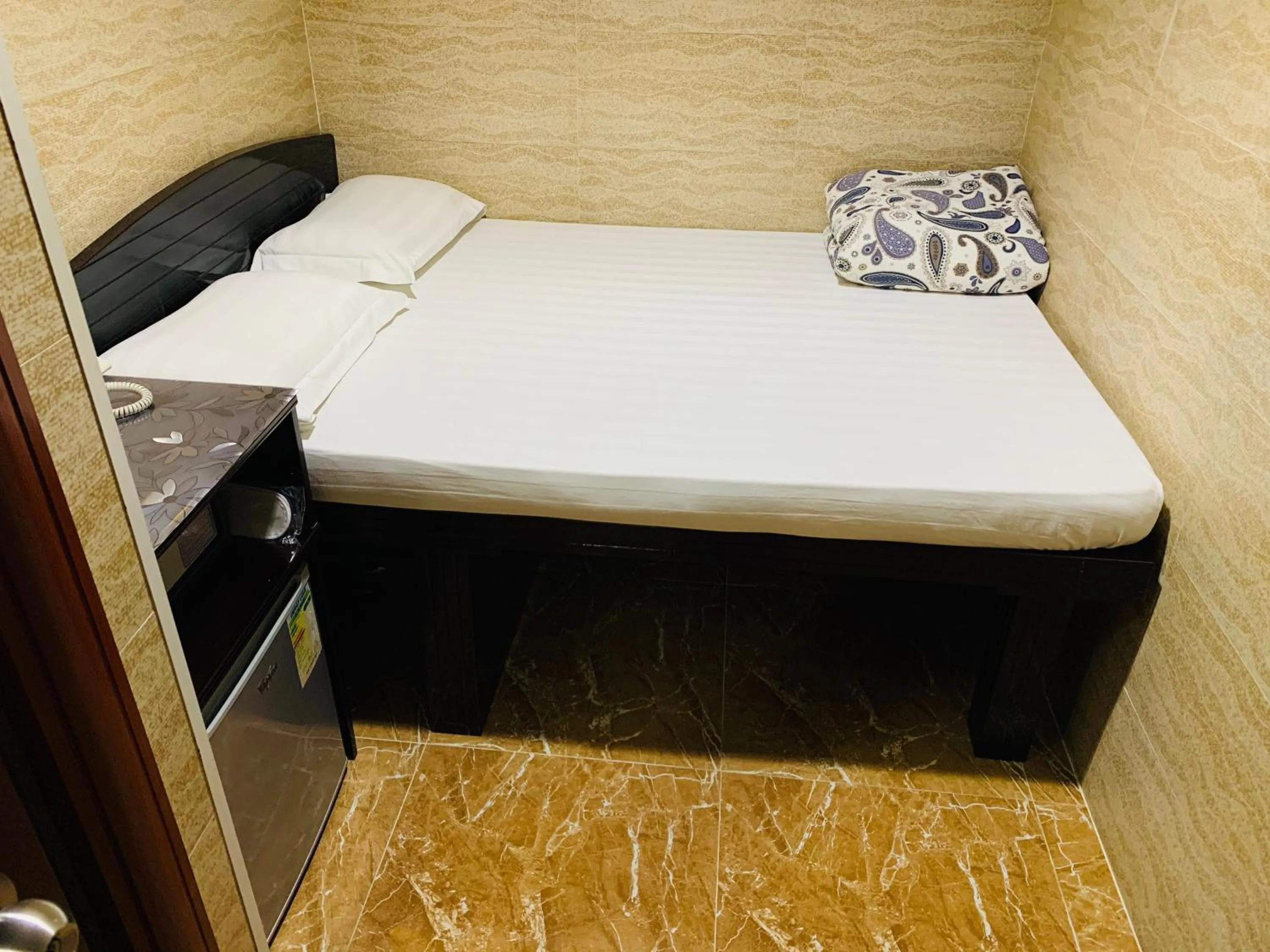 Photo of the whole room, Bed in Sleep Inn