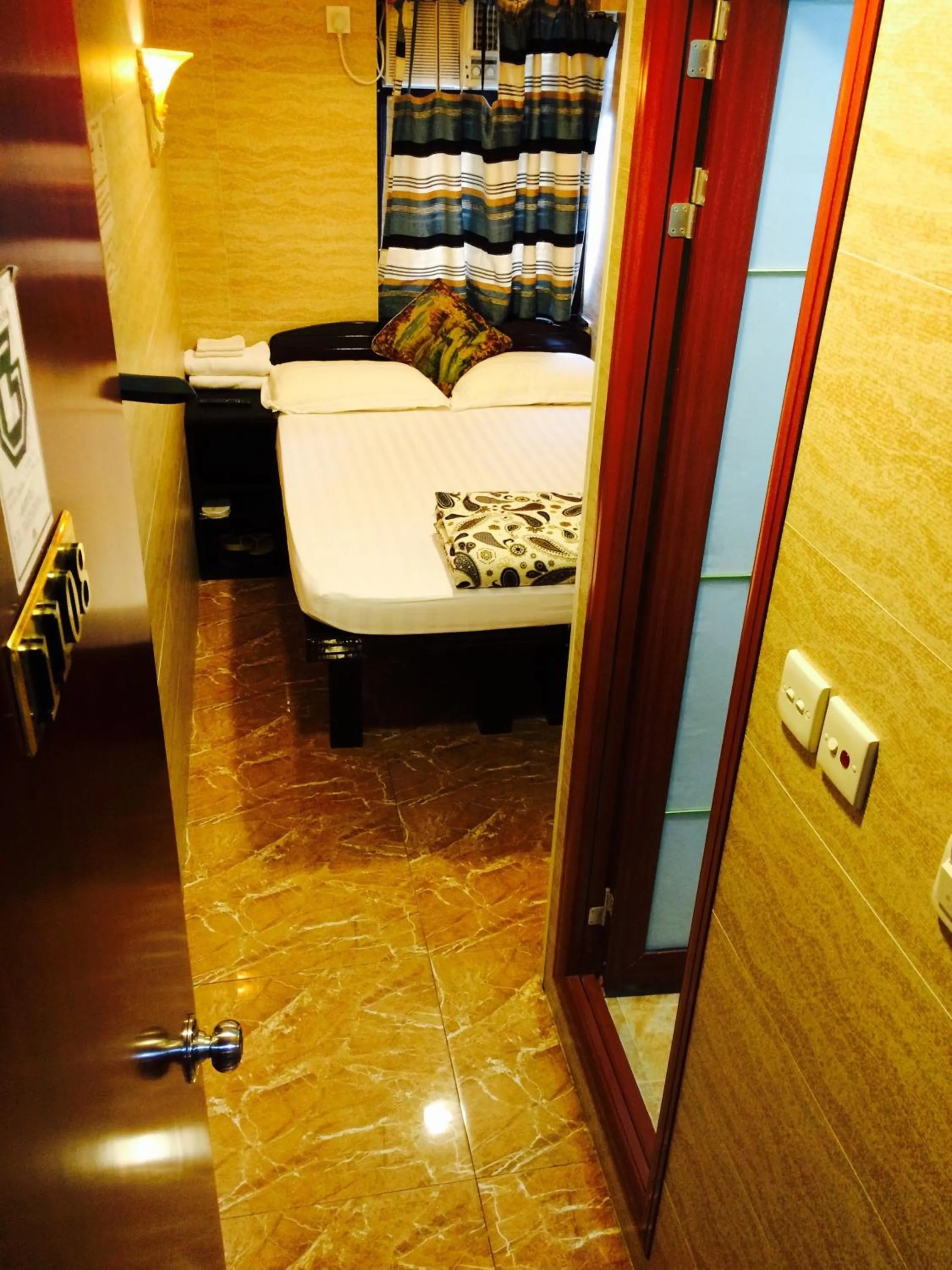 Photo of the whole room, Bed in Sleep Inn