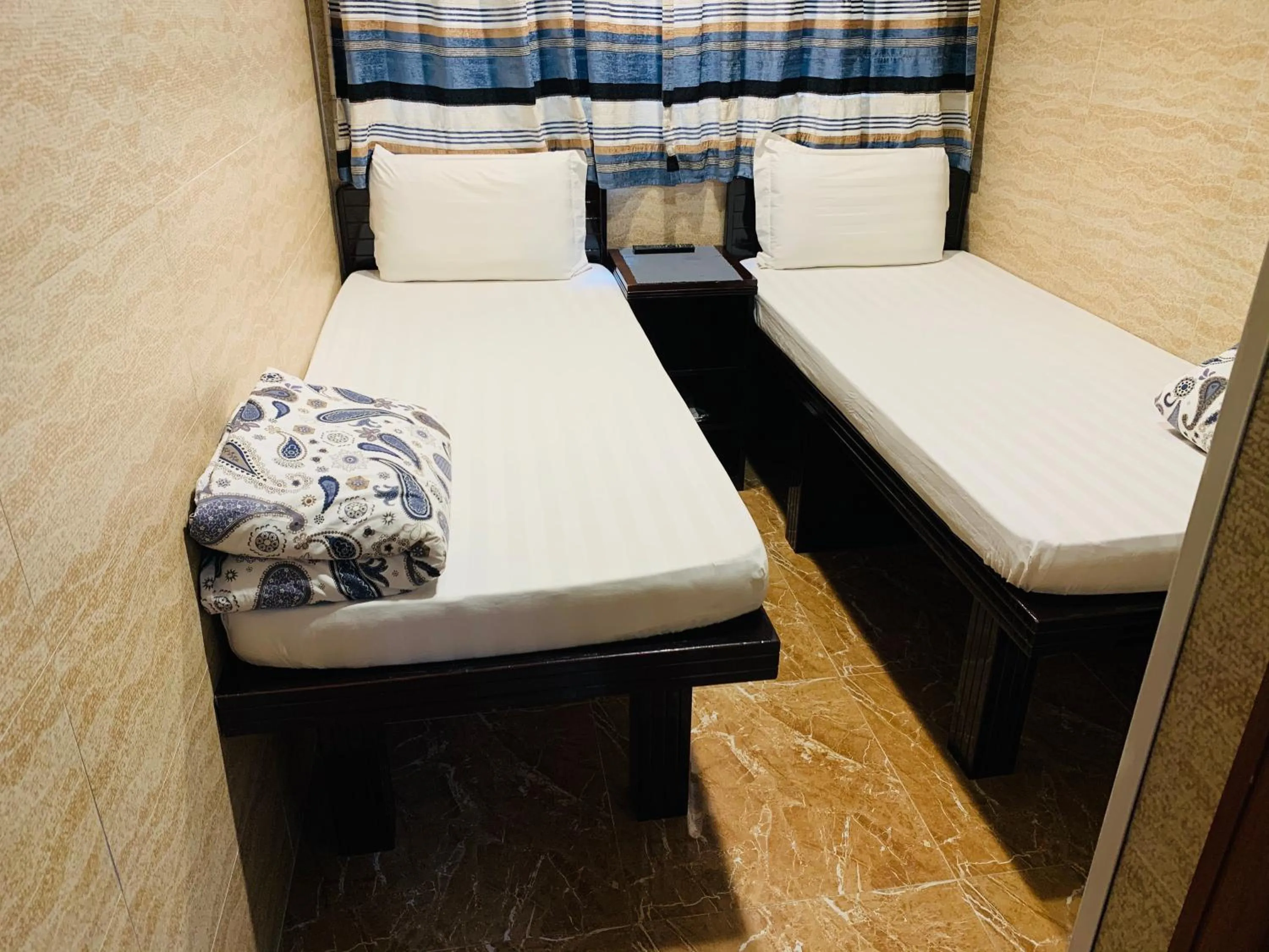 Photo of the whole room, Bed in Sleep Inn