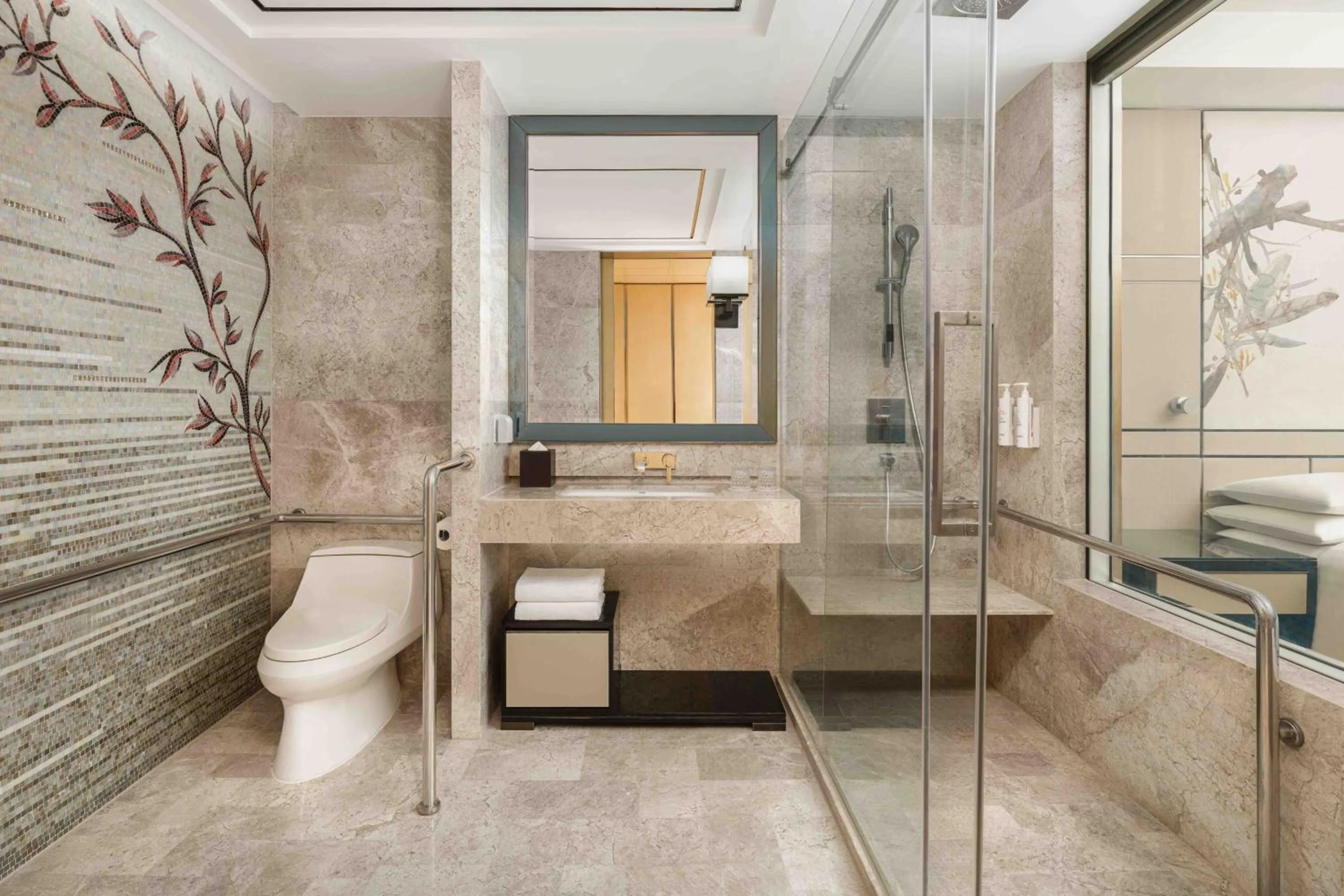 Bathroom in Shanghai Marriott Hotel Parkview