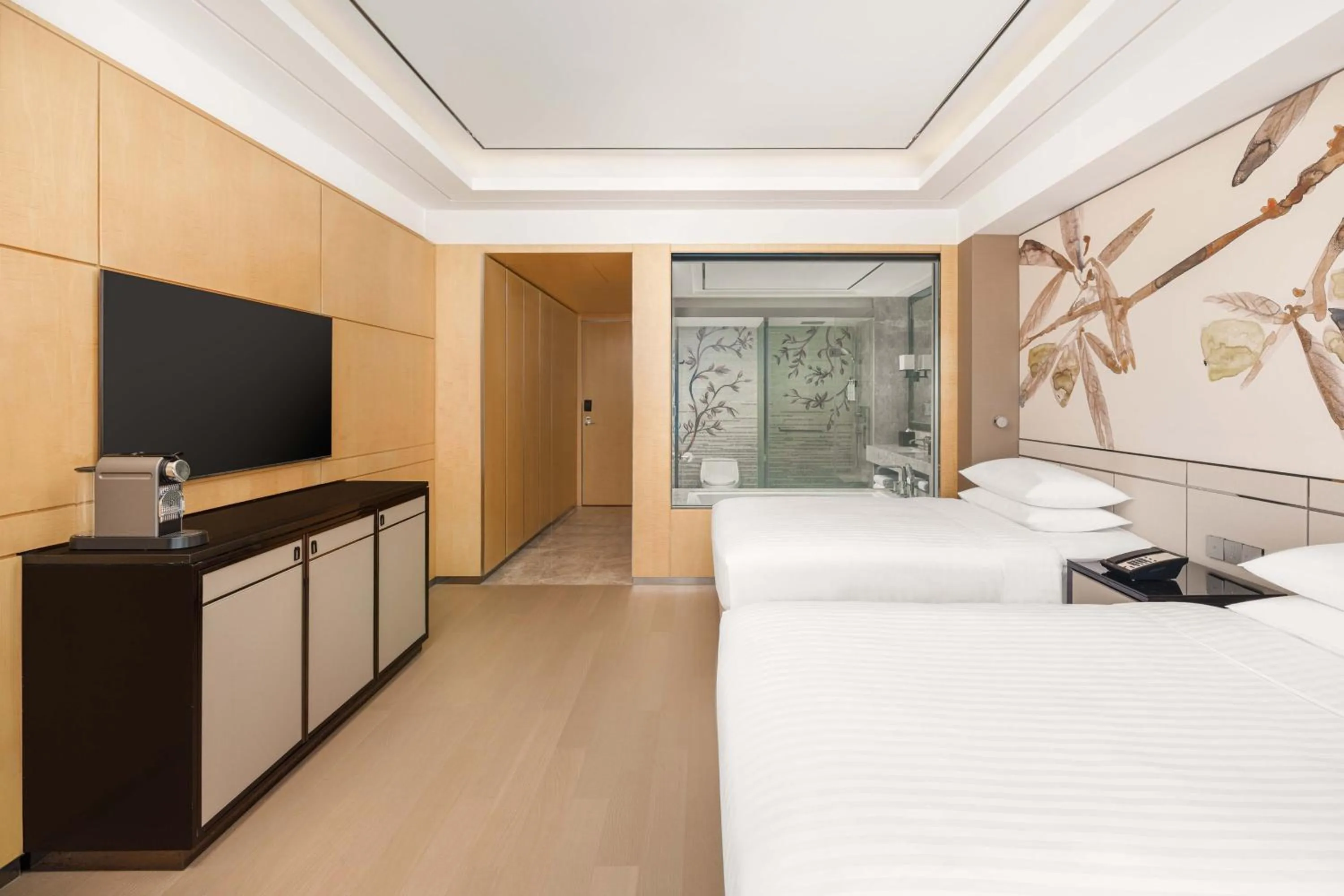 Bedroom, Bed in Shanghai Marriott Hotel Parkview