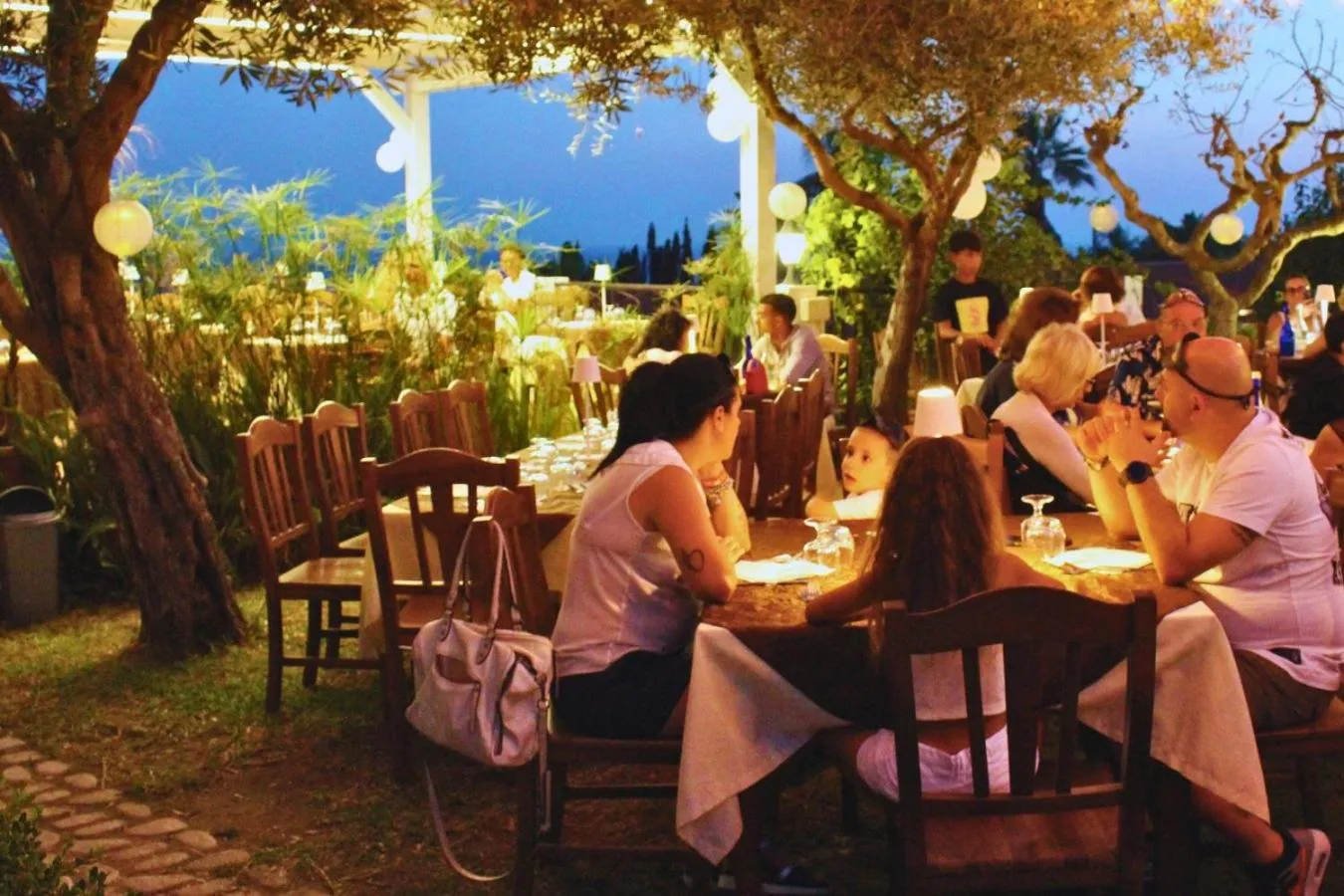 Restaurant/places to eat in Residence Hotel La Taverna