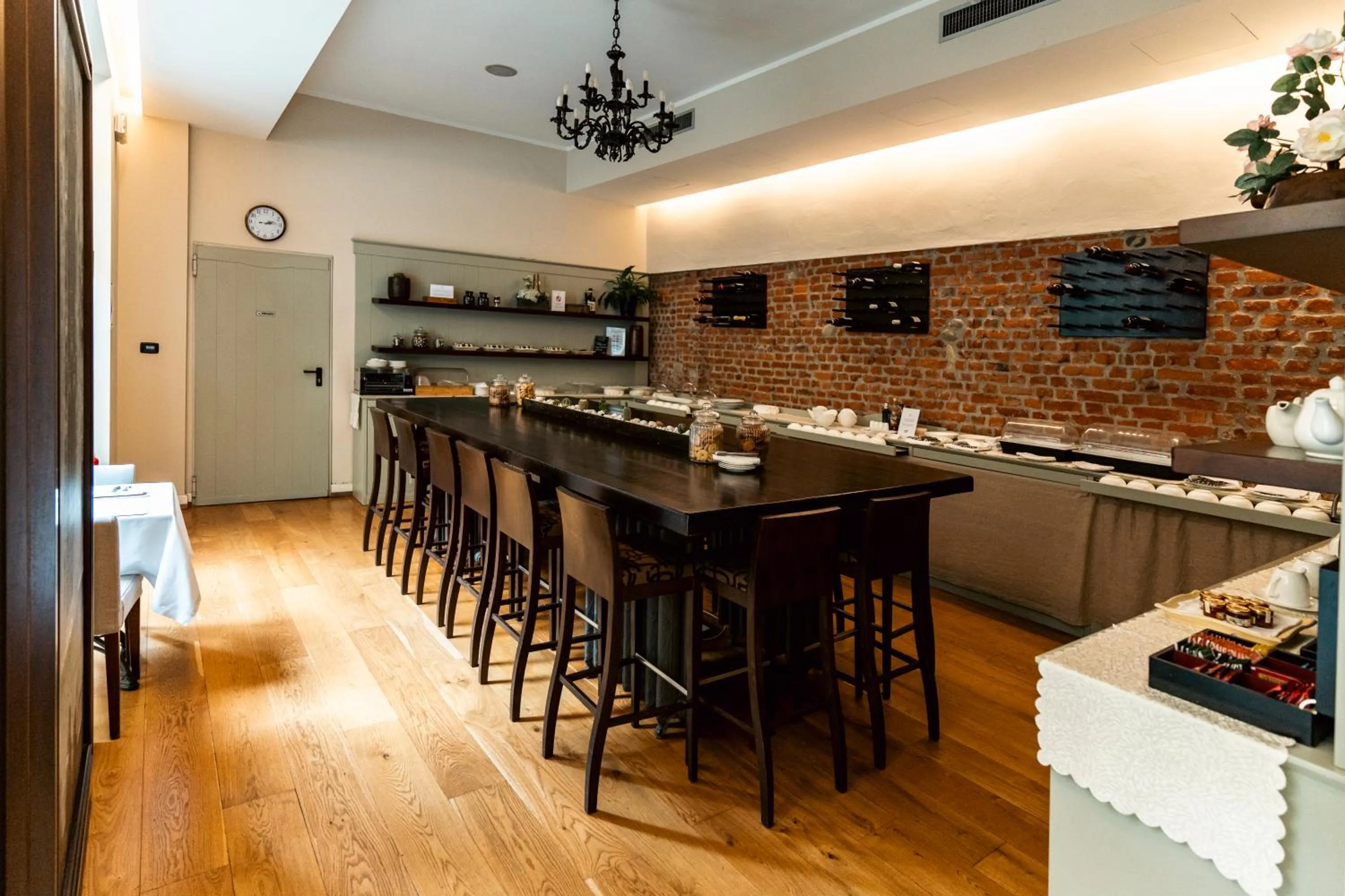 Meeting/conference room in TownHouse 33 Boutique Hotel