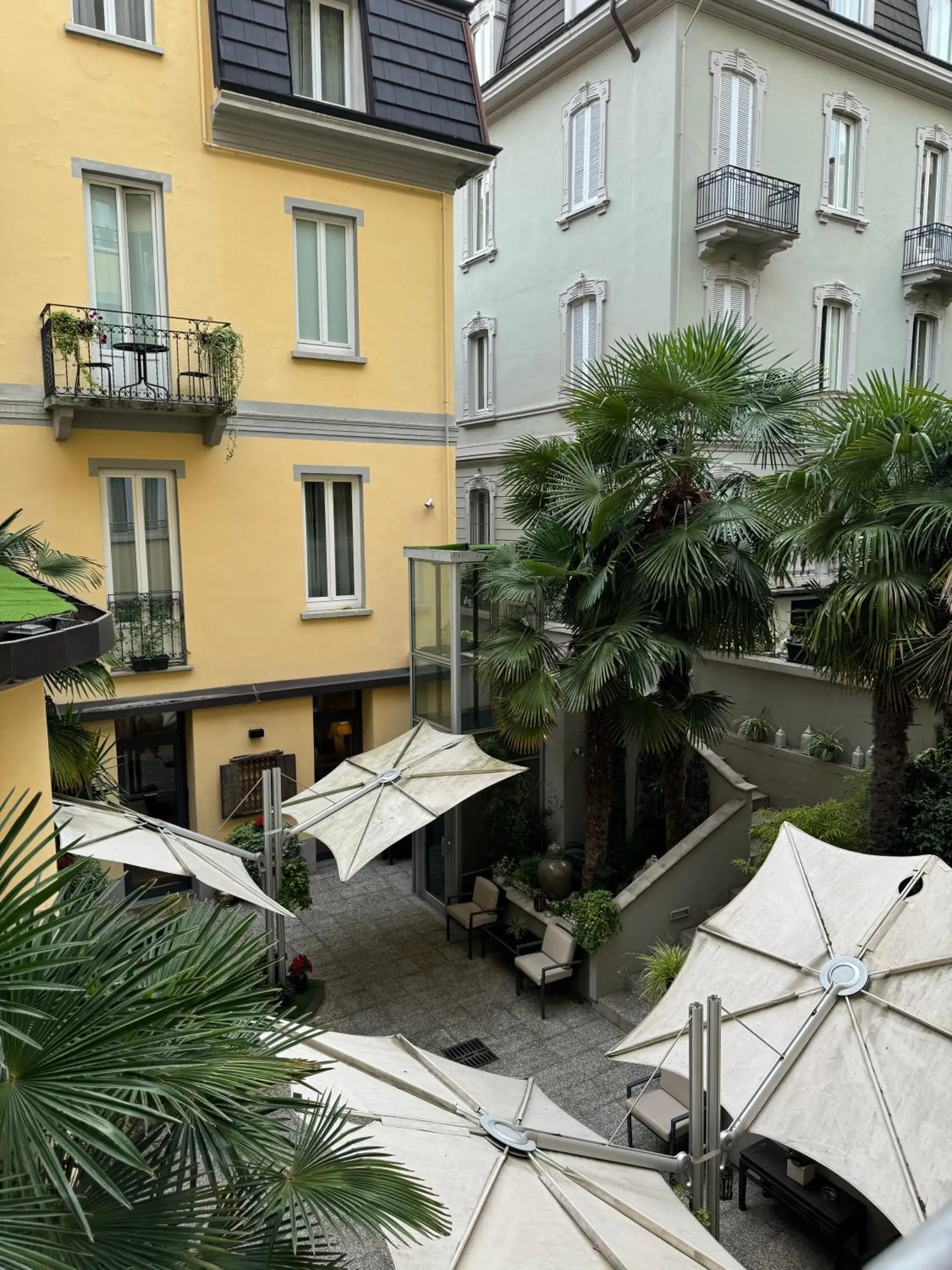 Property building in TownHouse 33 Property building in TownHouse 33