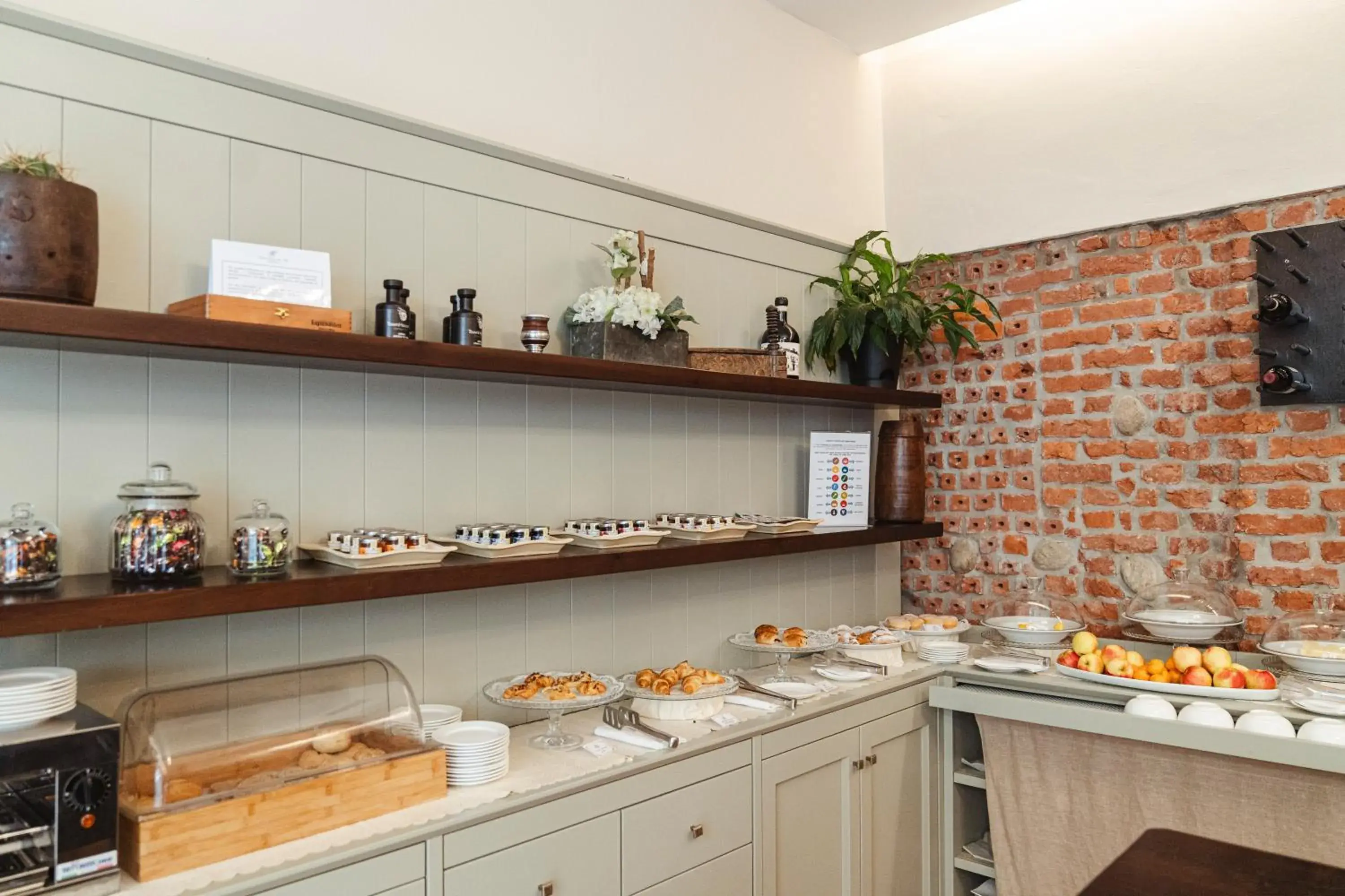 Breakfast in TownHouse 33 Boutique Hotel Breakfast in TownHouse 33 Boutique Hotel