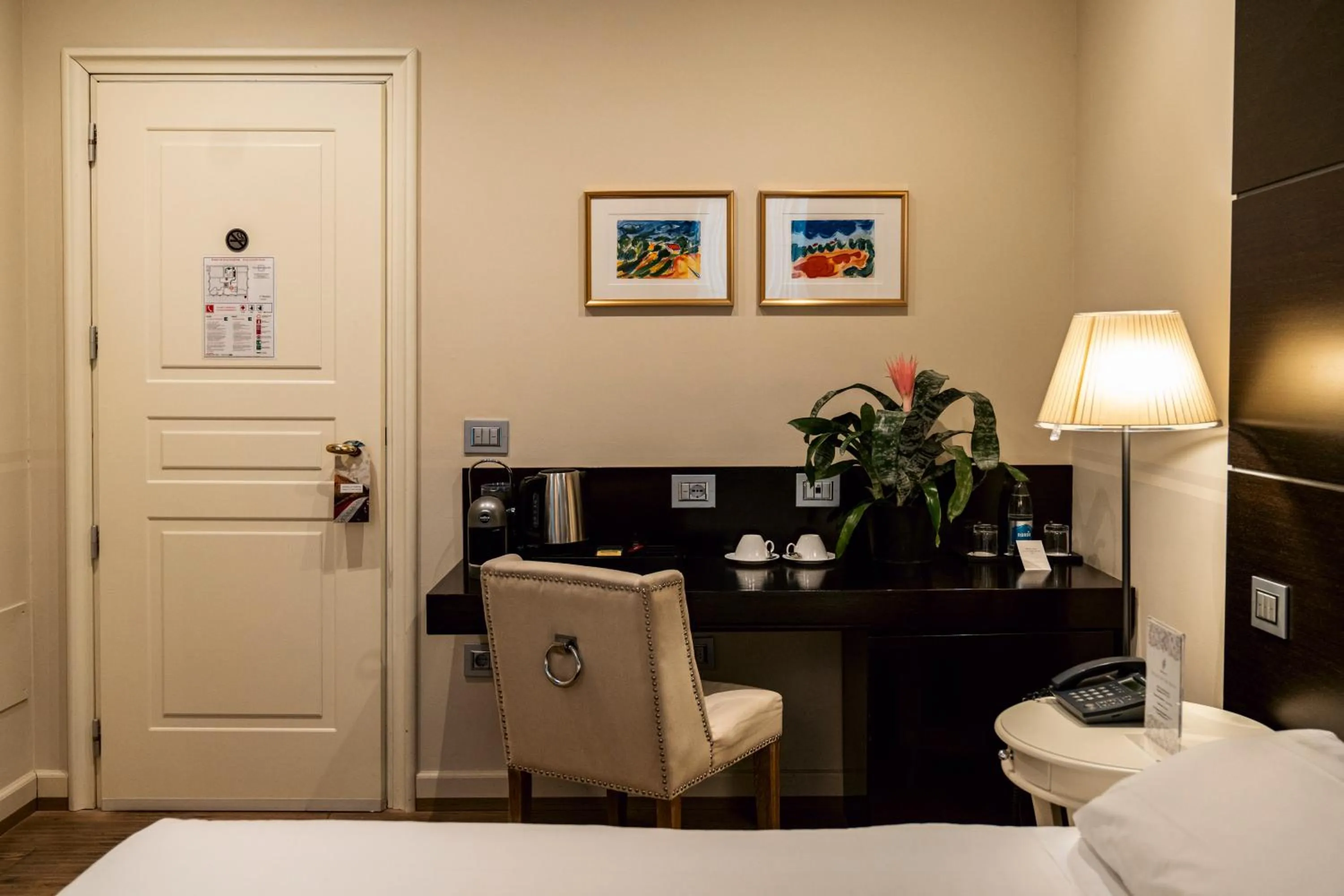 Photo of the whole room, Bed in TownHouse 33 Boutique Hotel