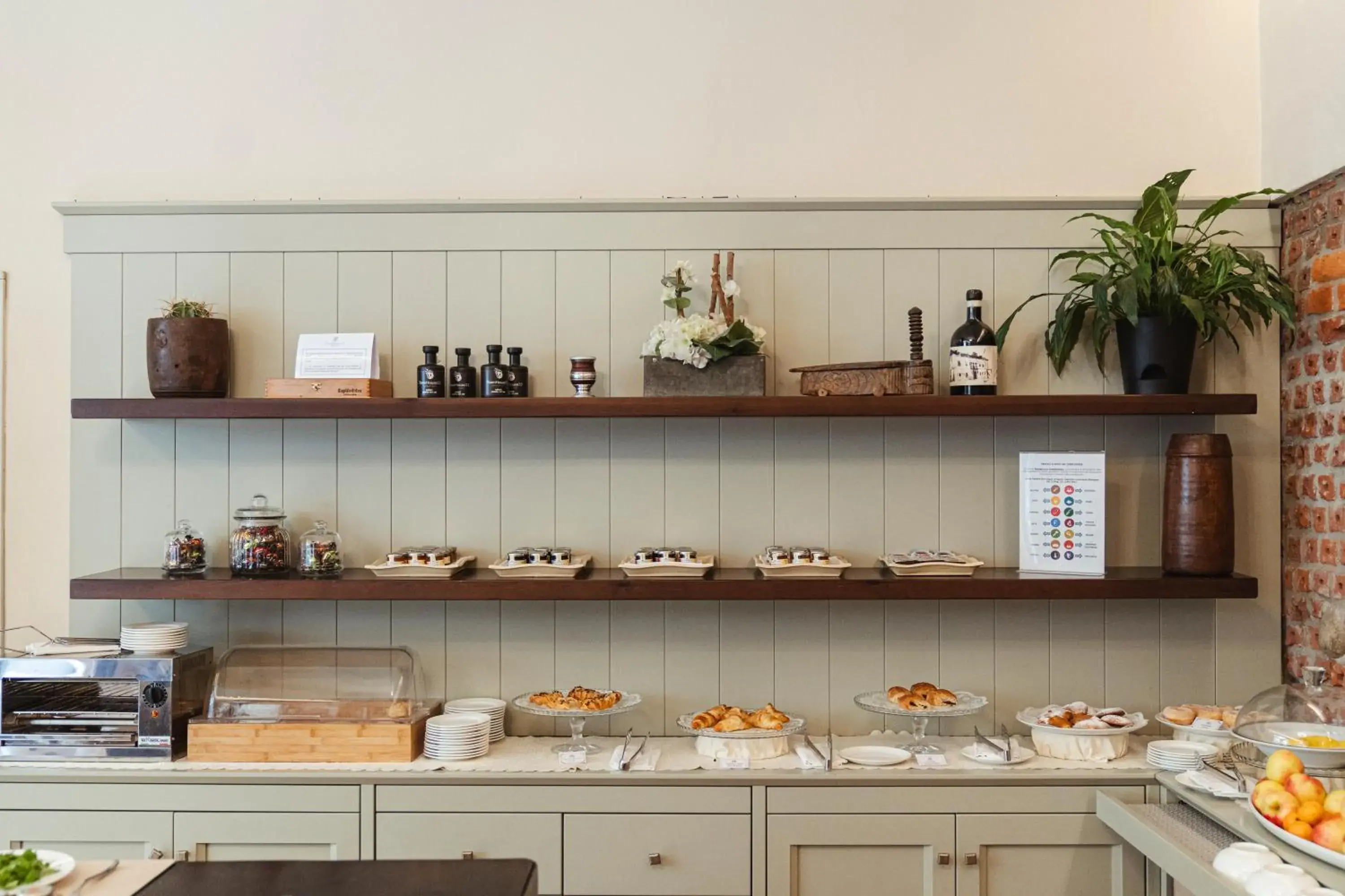 Breakfast in TownHouse 33 Boutique Hotel Breakfast in TownHouse 33 Boutique Hotel