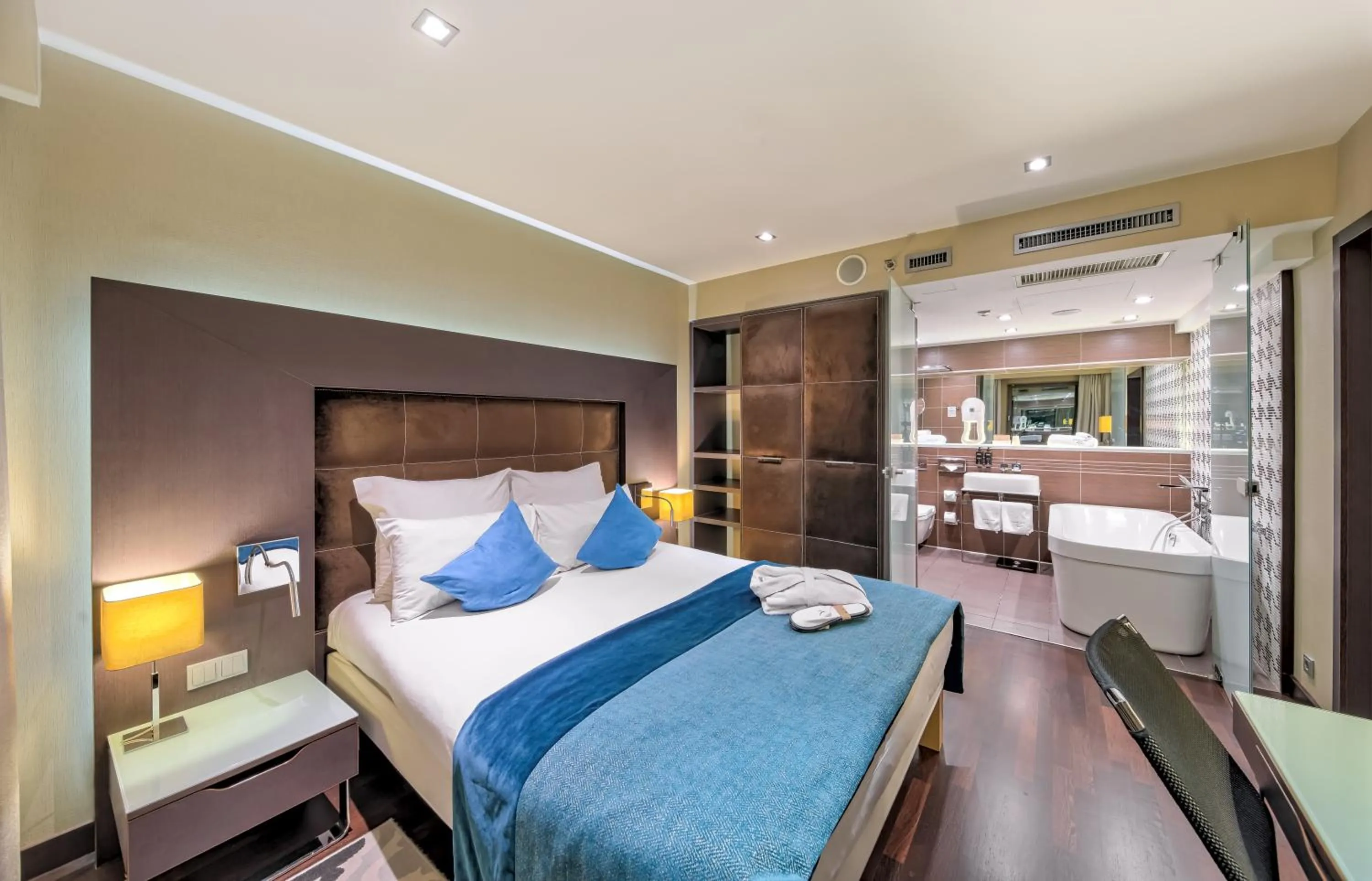 Bed in Mercure Gdańsk Stare Miasto