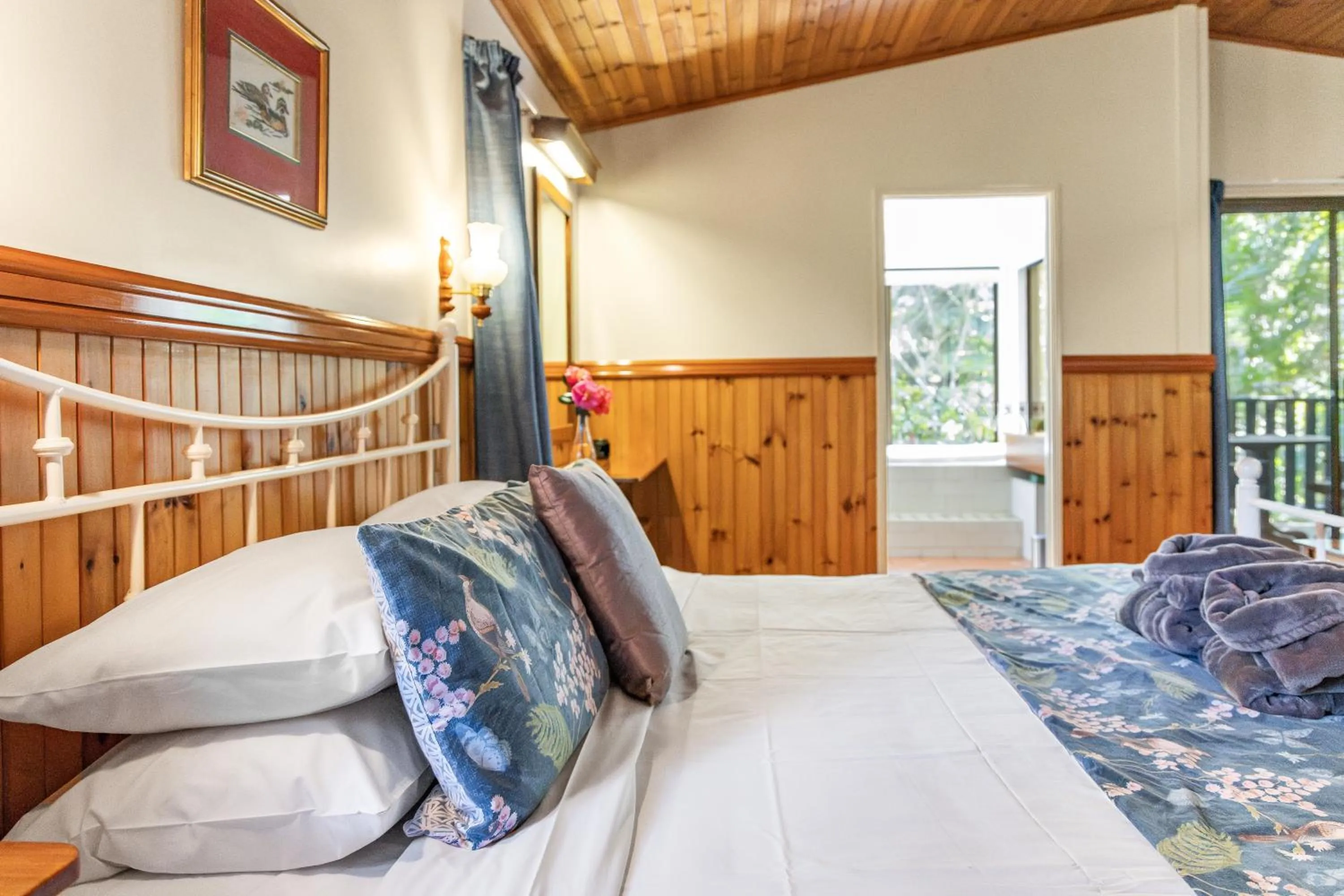 Bed in Montville Country Cabins