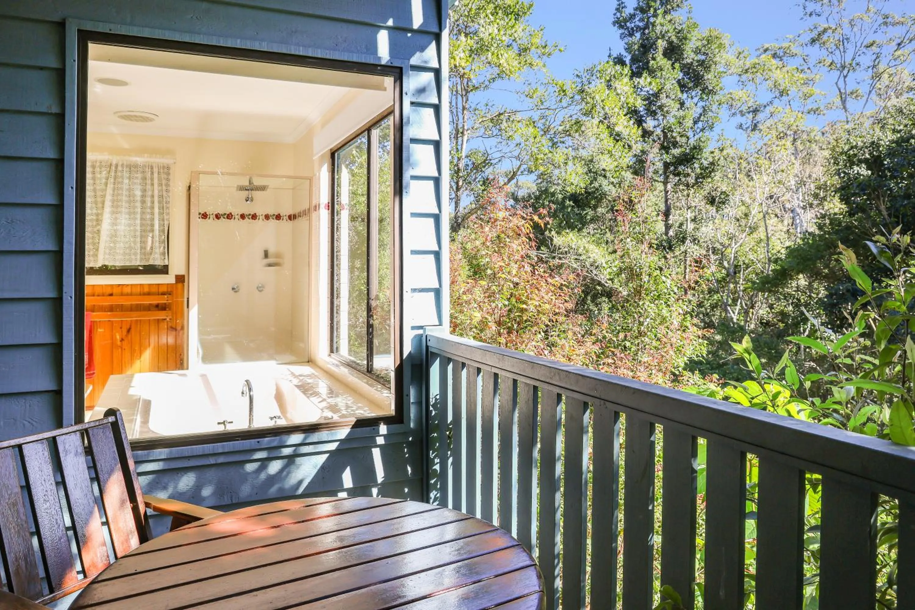 Balcony/Terrace in Montville Country Cabins