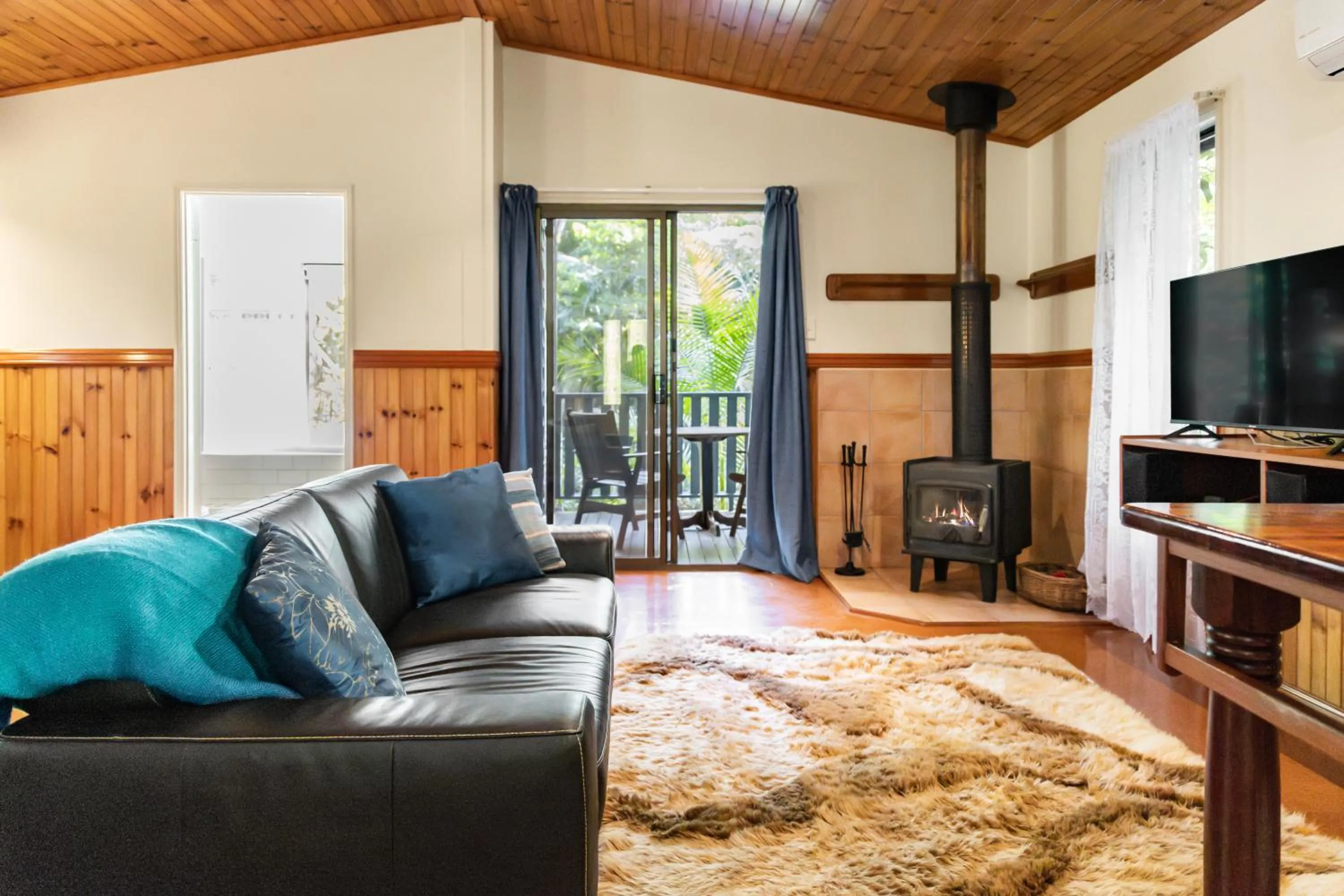 Living room in Montville Country Cabins