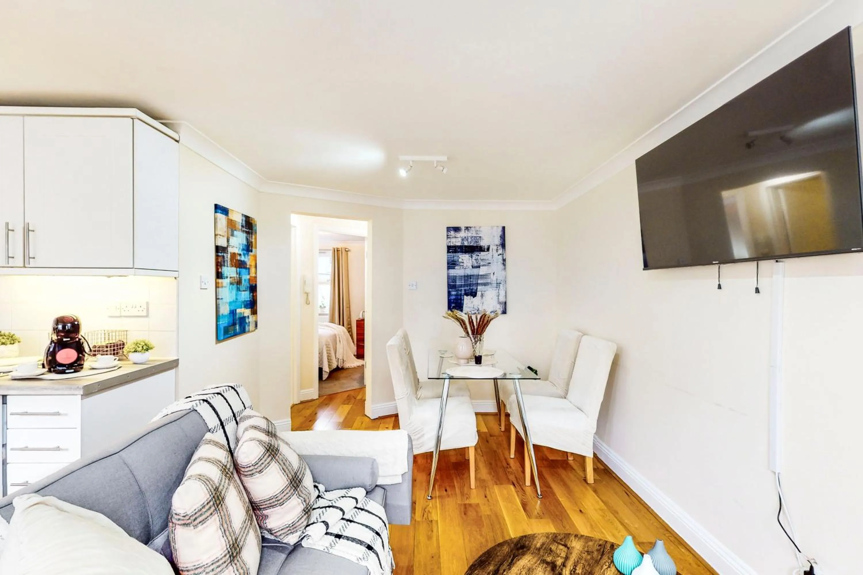 Living room in Park Lane Apartments Marble Arch