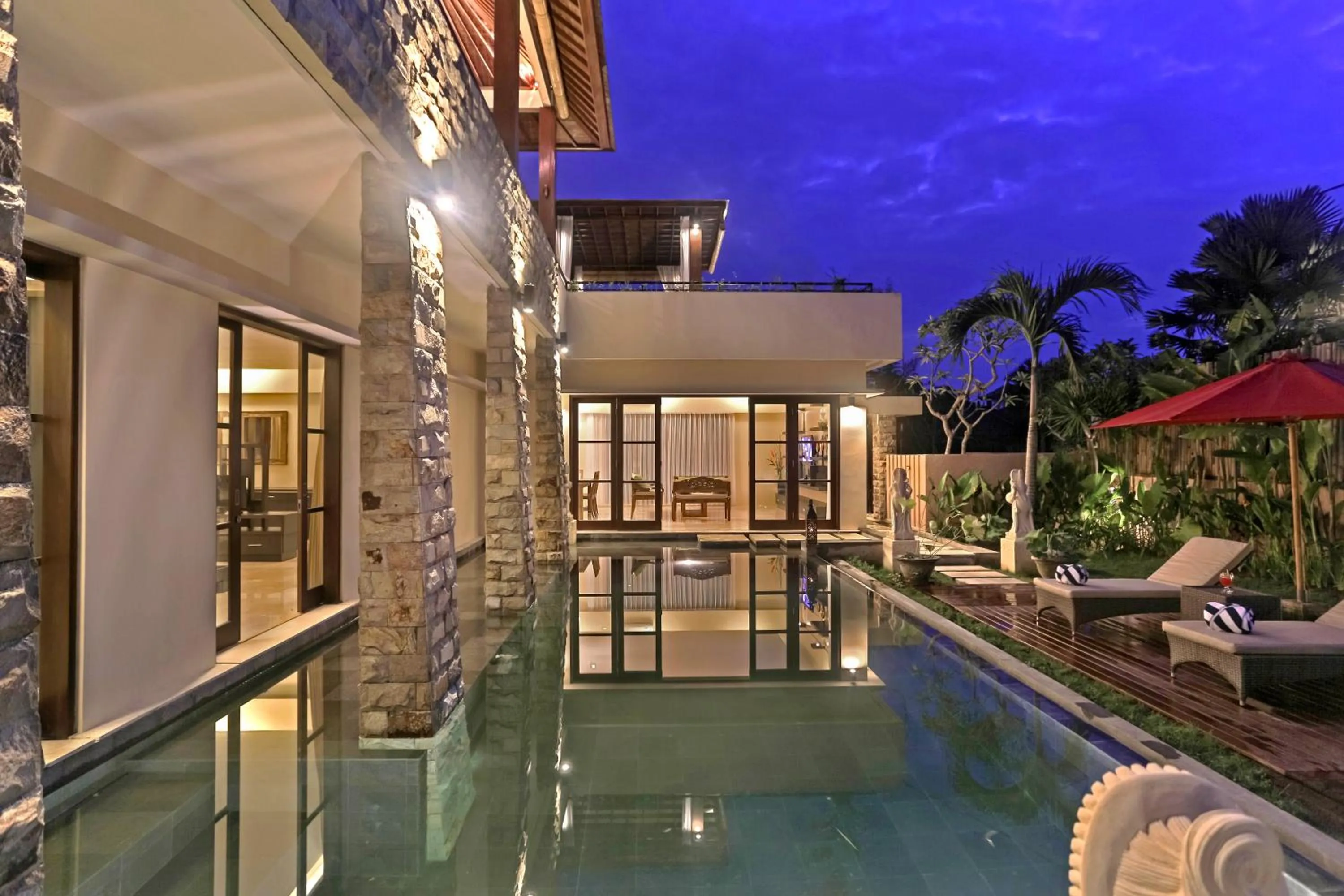 Property building in Villa Kumuda by Nakula