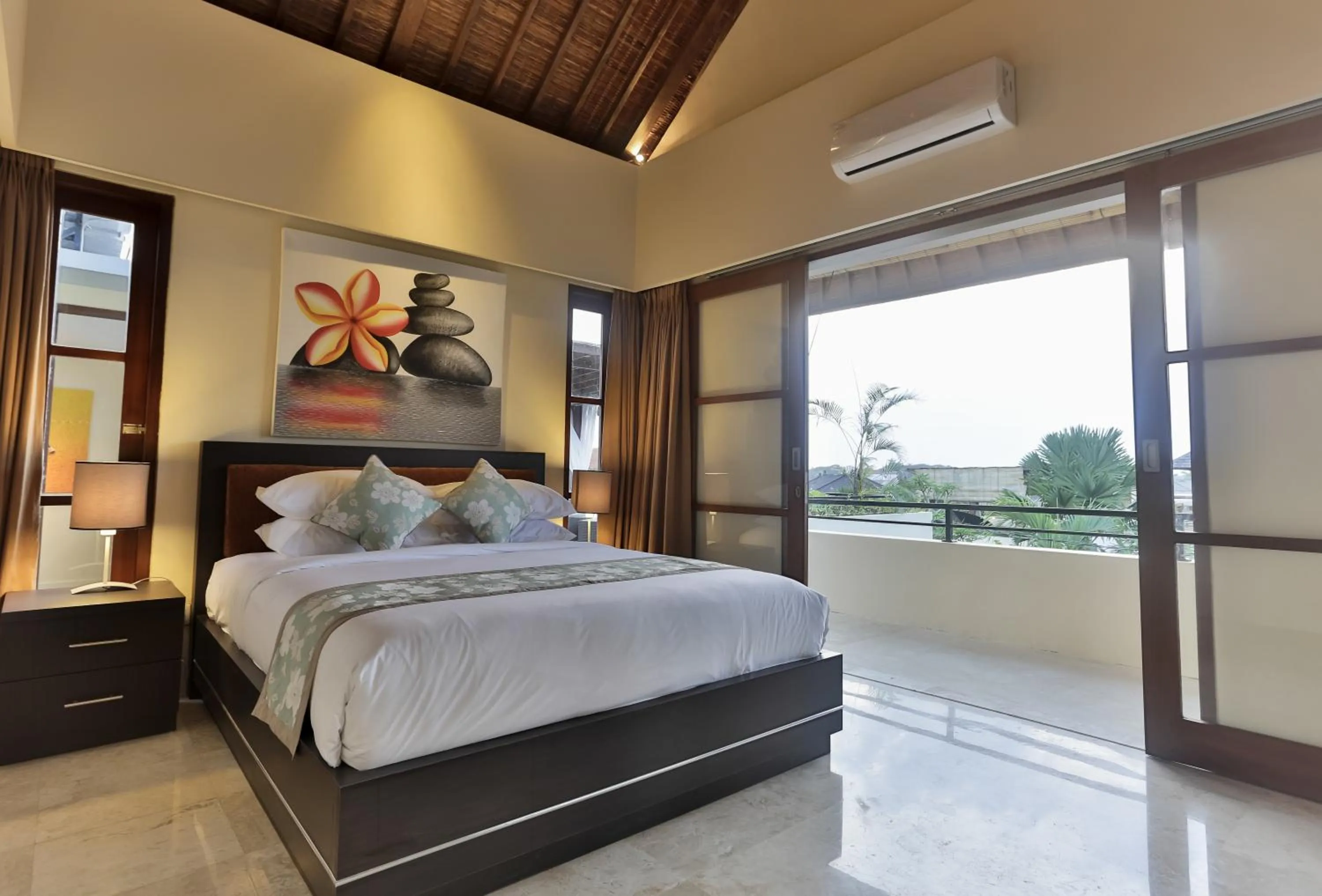 Bed in Villa Kumuda by Nakula