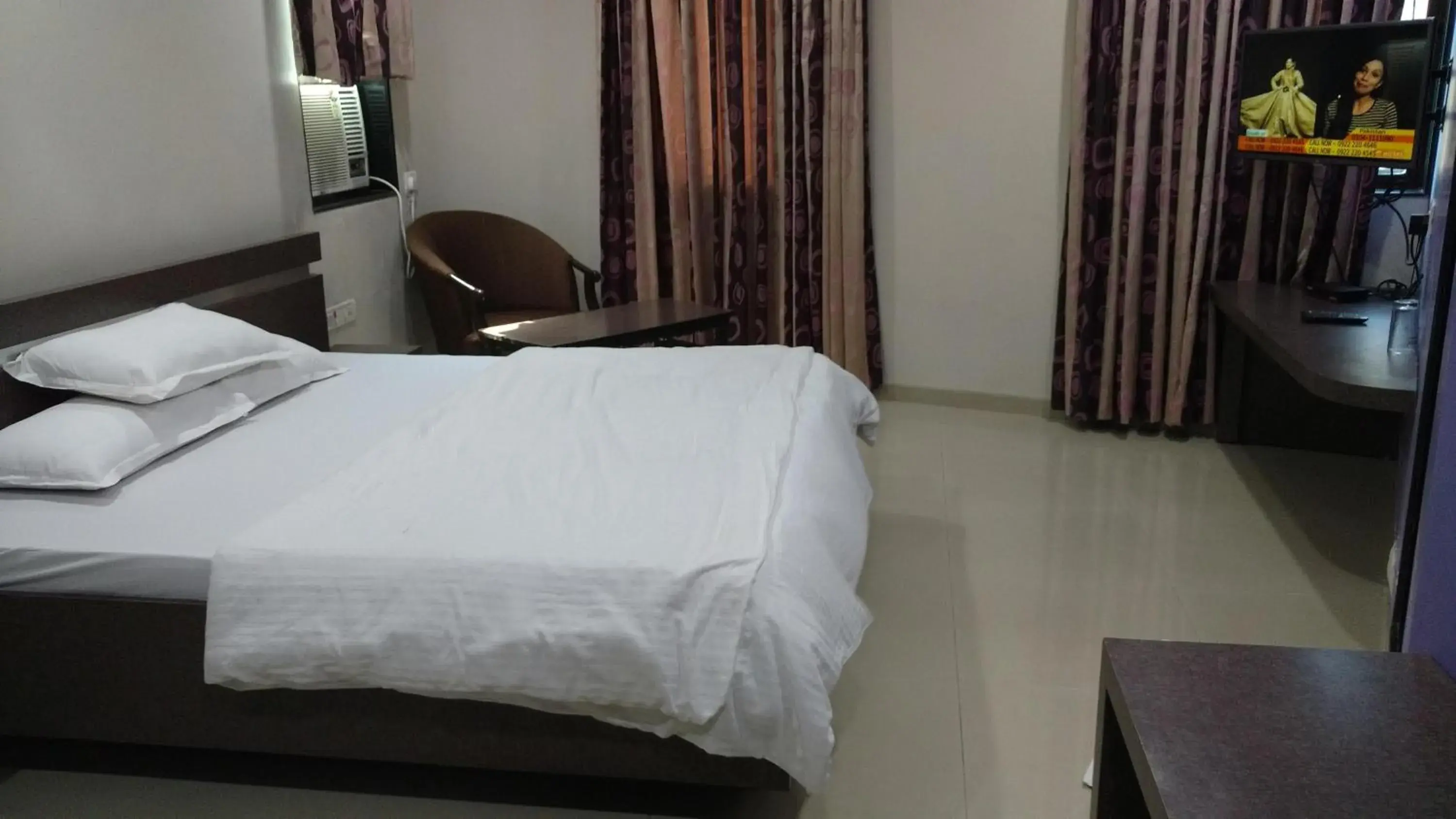 Superior Double Room in Pals Hotel Superior Double Room in Pals Hotel