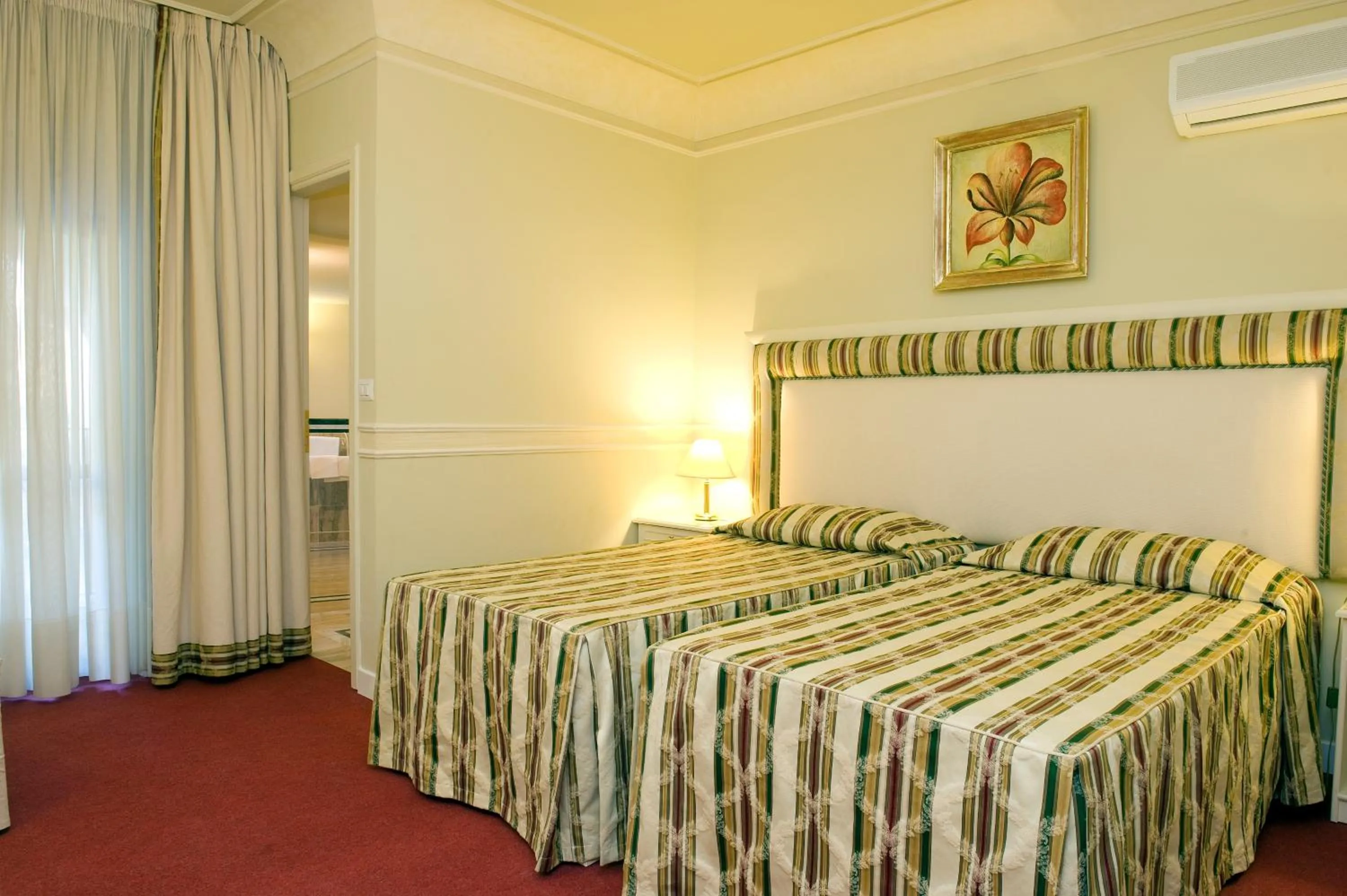 Bed in Park Hotel Villaferrata