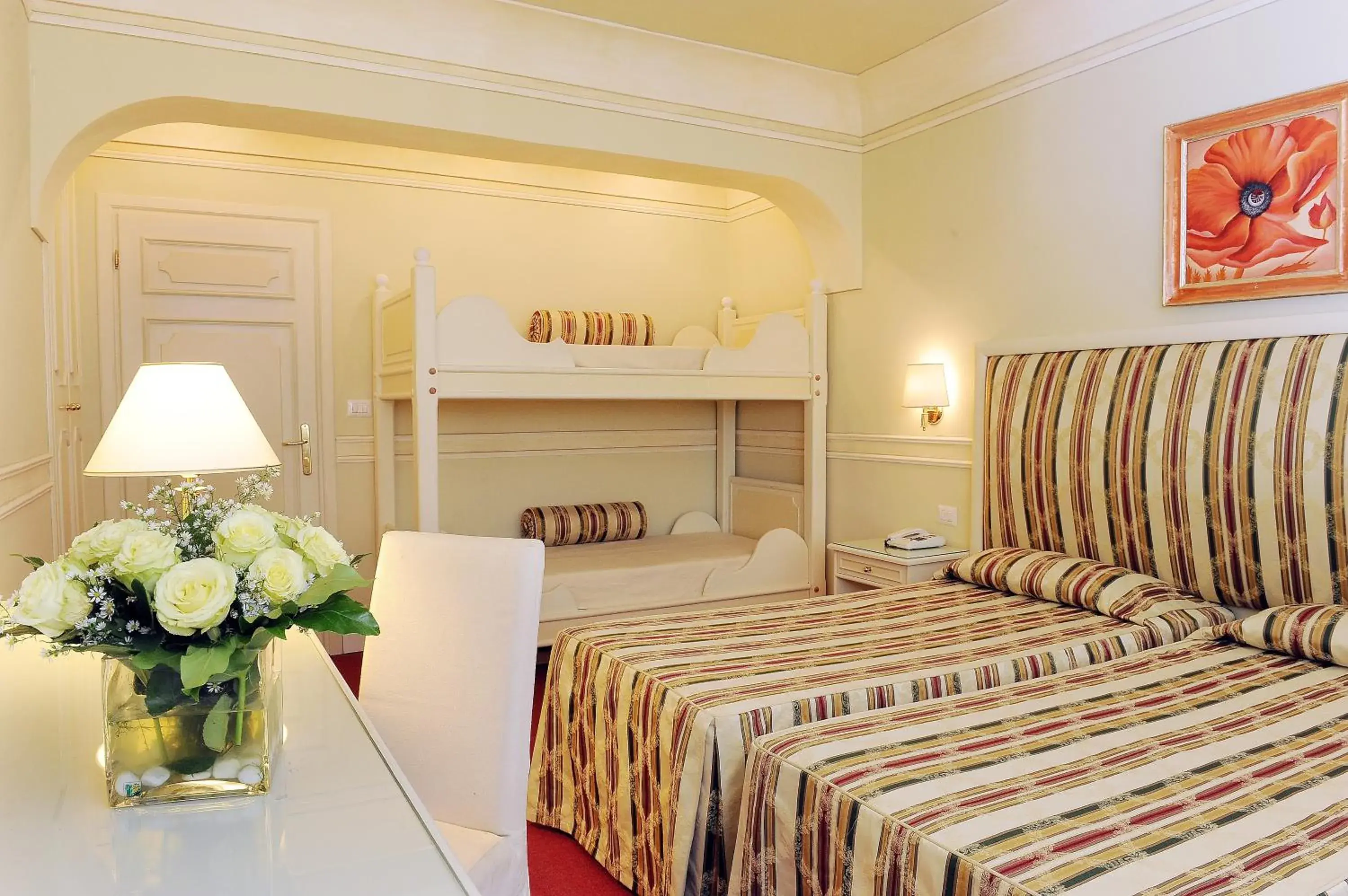 Quadruple Room in Park Hotel Villaferrata Quadruple Room in Park Hotel Villaferrata