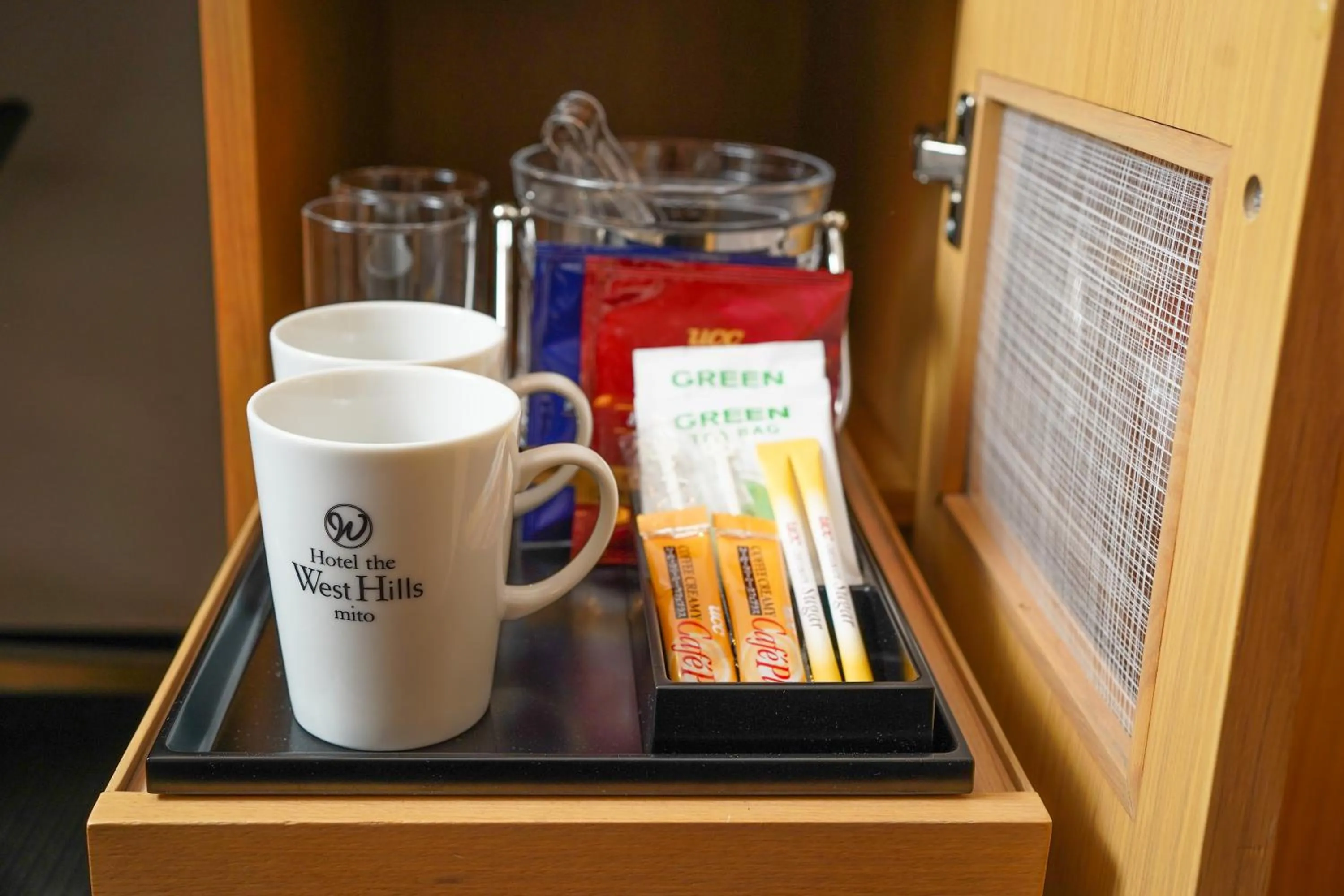 Coffee/tea facilities in Hotel The West Hills Mito