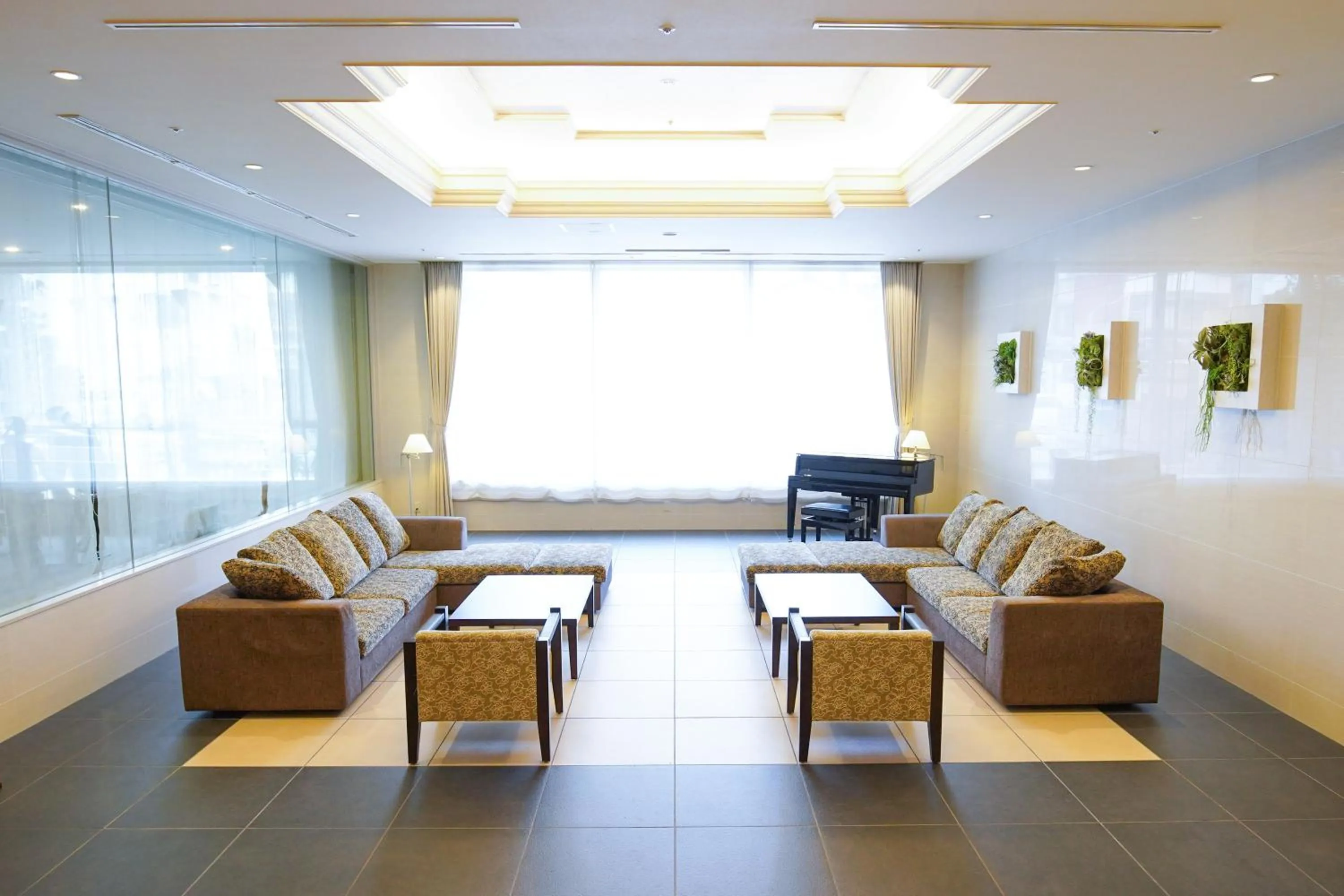 Lobby or reception in Hotel The West Hills Mito