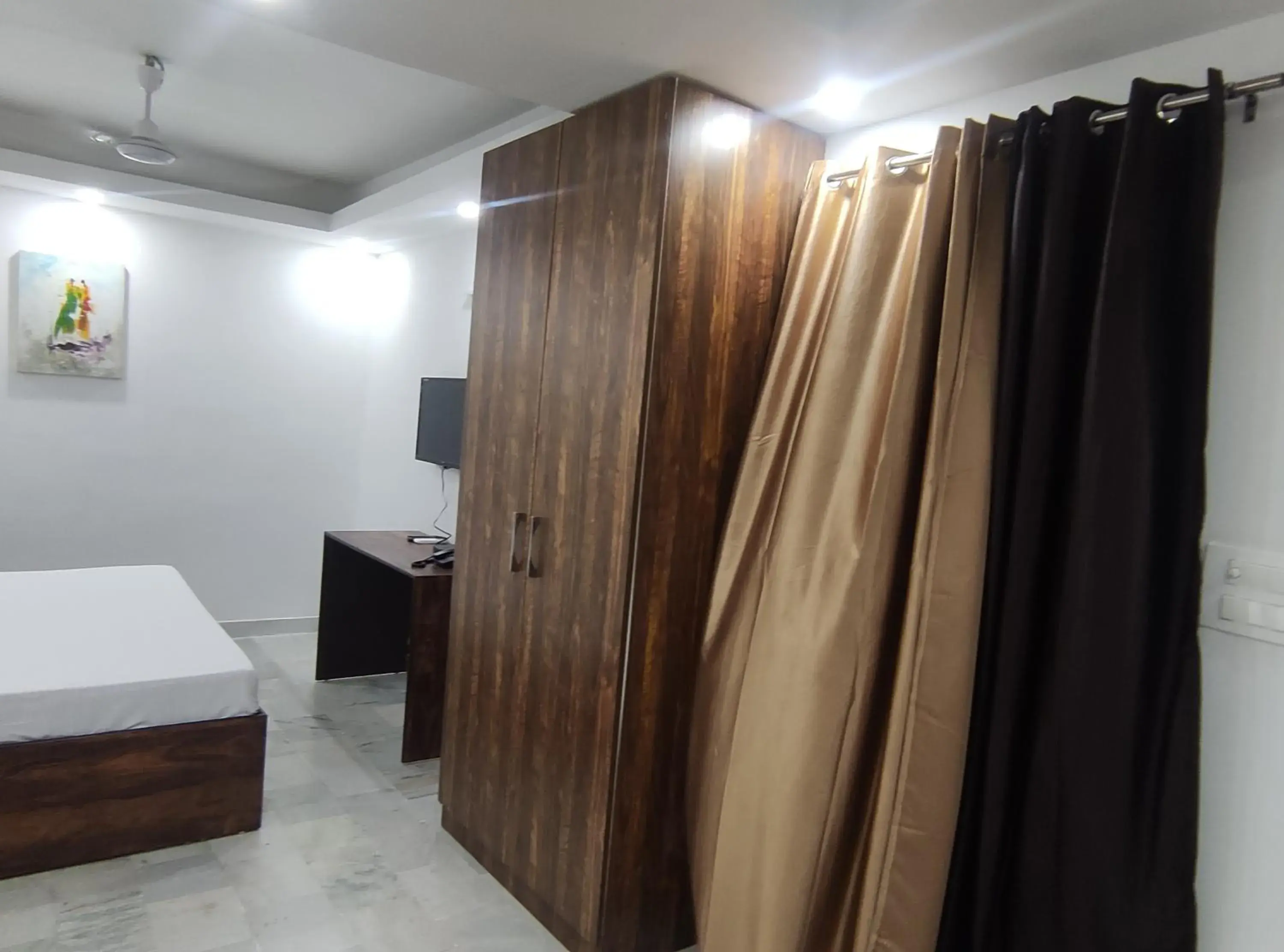 Communal lounge/ TV room, Bed in Shanti Residency Communal lounge/ TV room, Bed in Shanti Residency