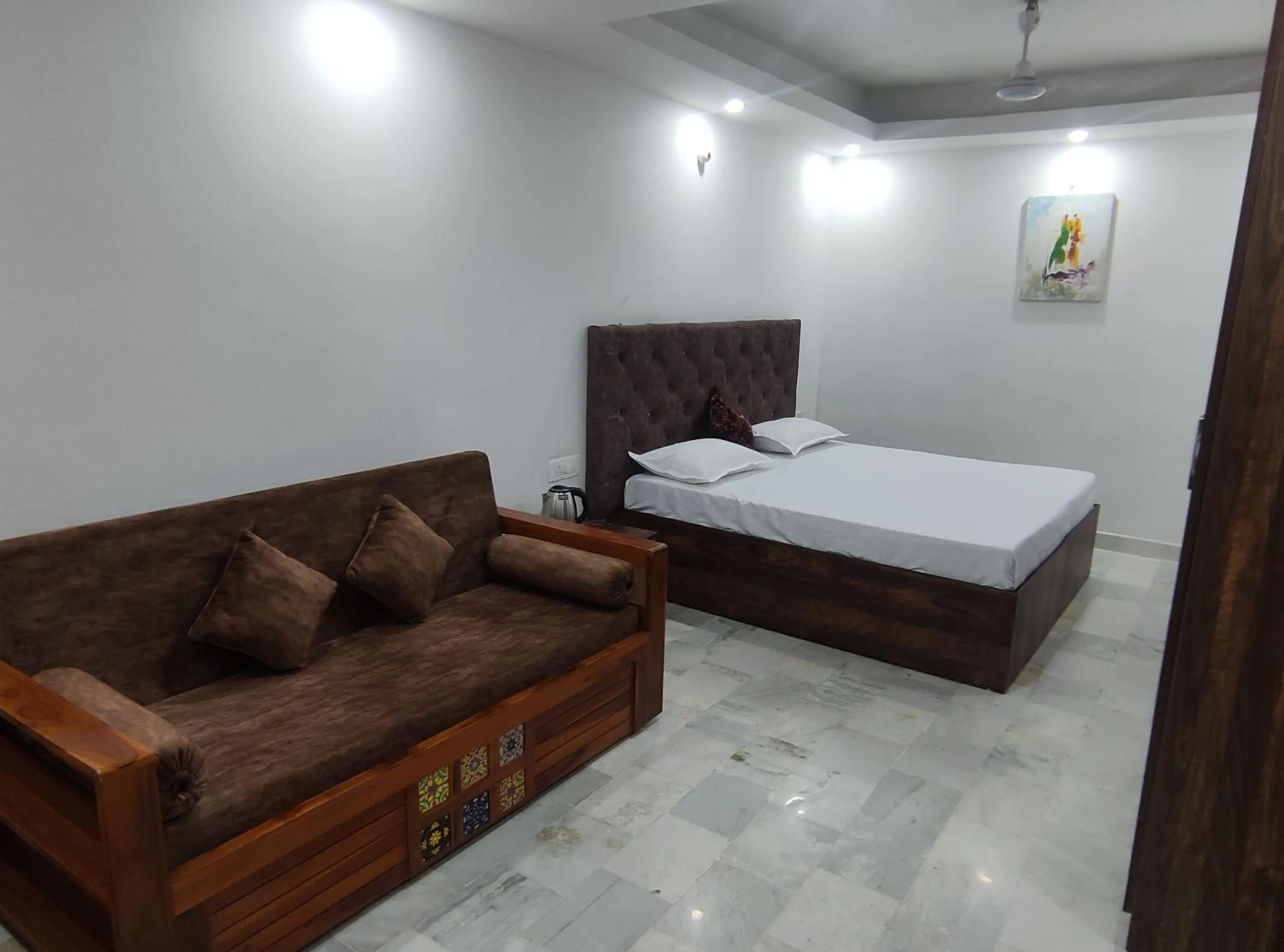 Bed in Shanti Residency