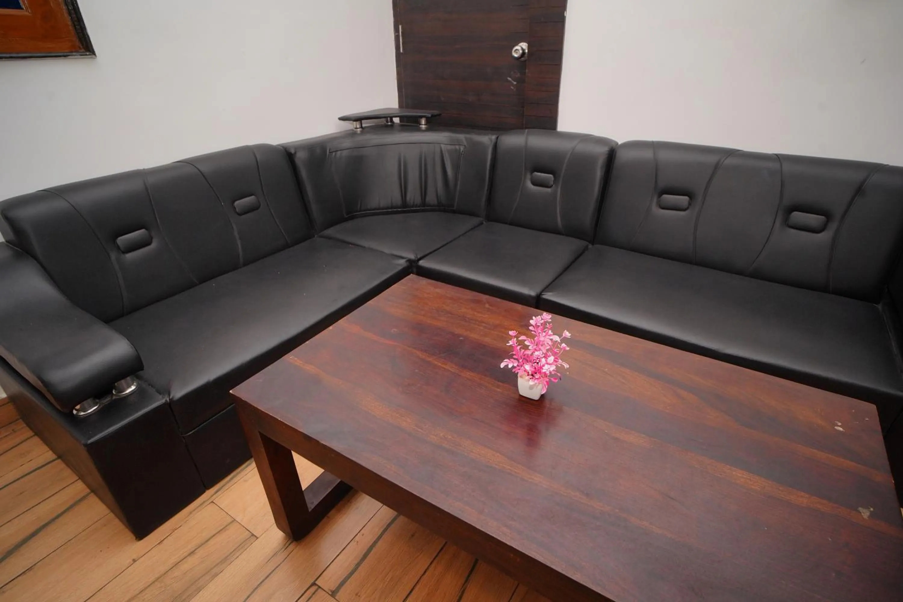 Lobby or reception in Hotel Lake Bridge