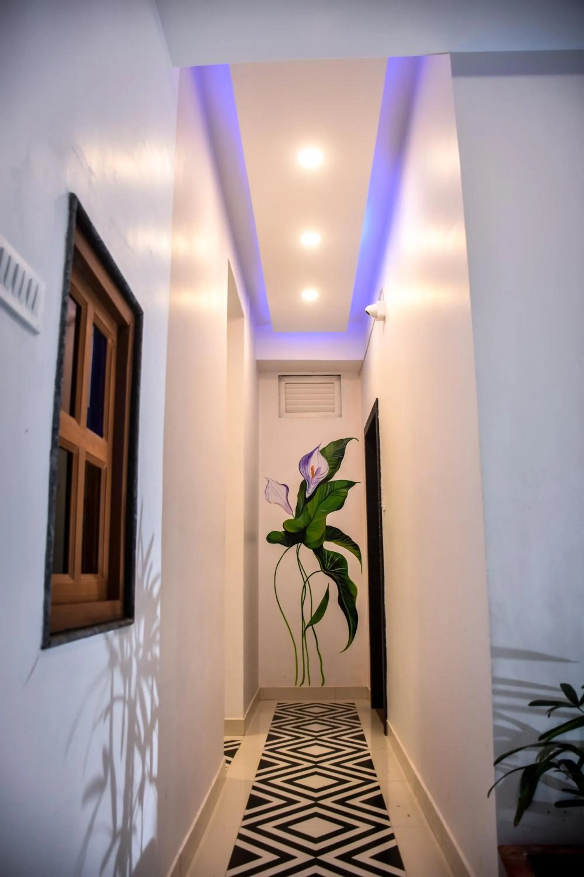 Property building in Hotel Lake Bridge