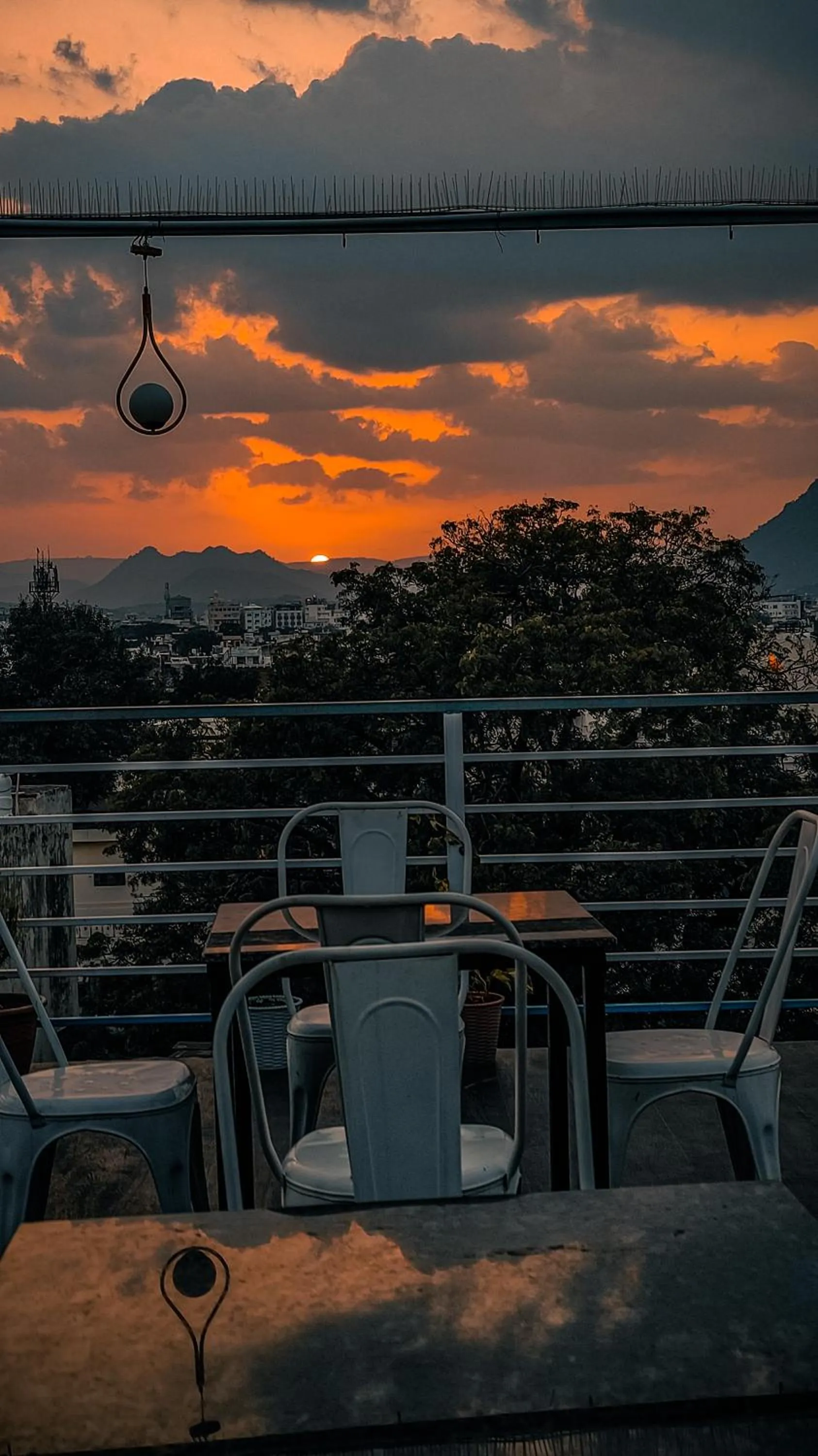 Natural landscape in Hotel Lake Bridge