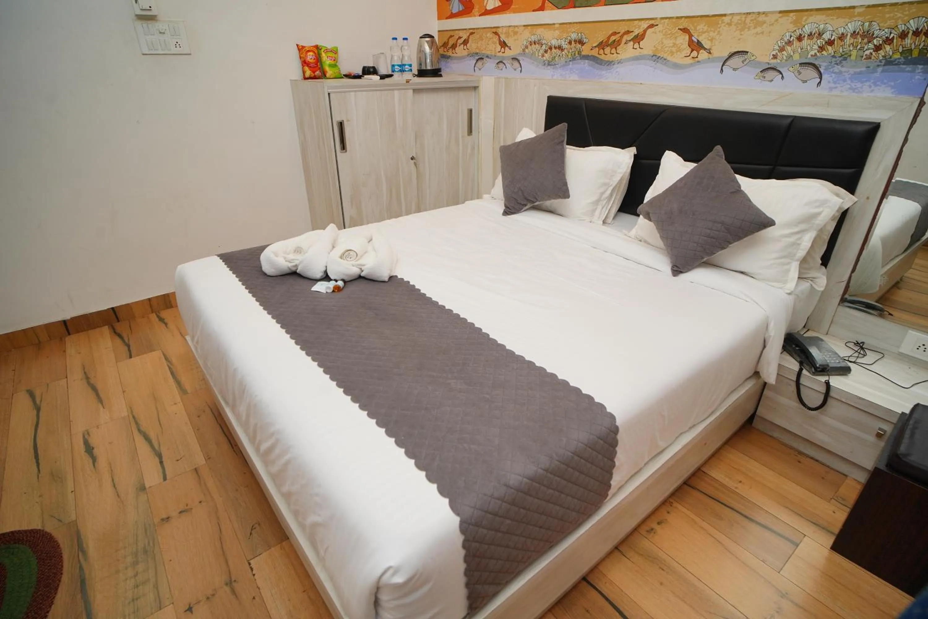 Bed in Hotel Lake Bridge