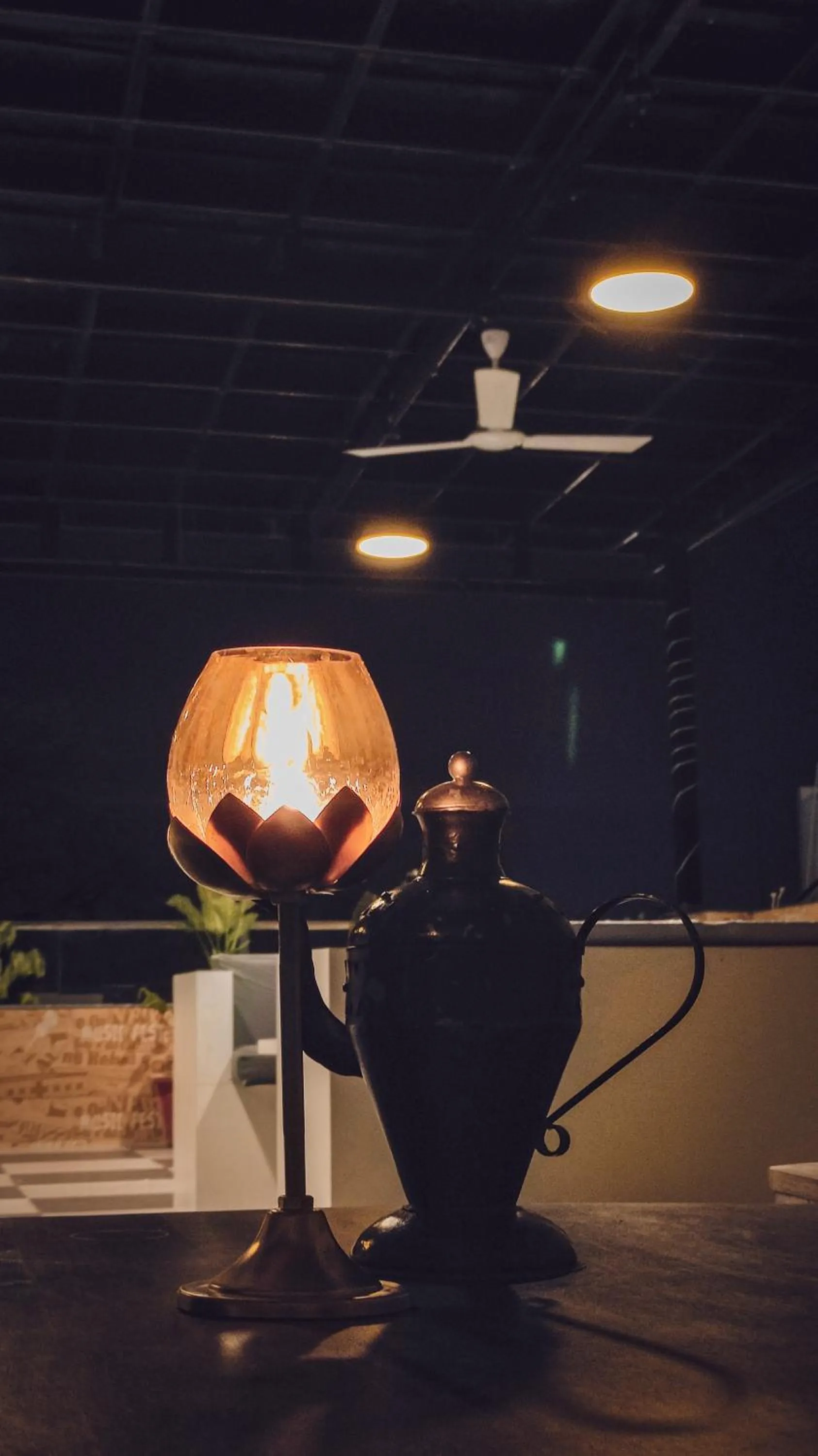 Seating area in Hotel Lake Bridge