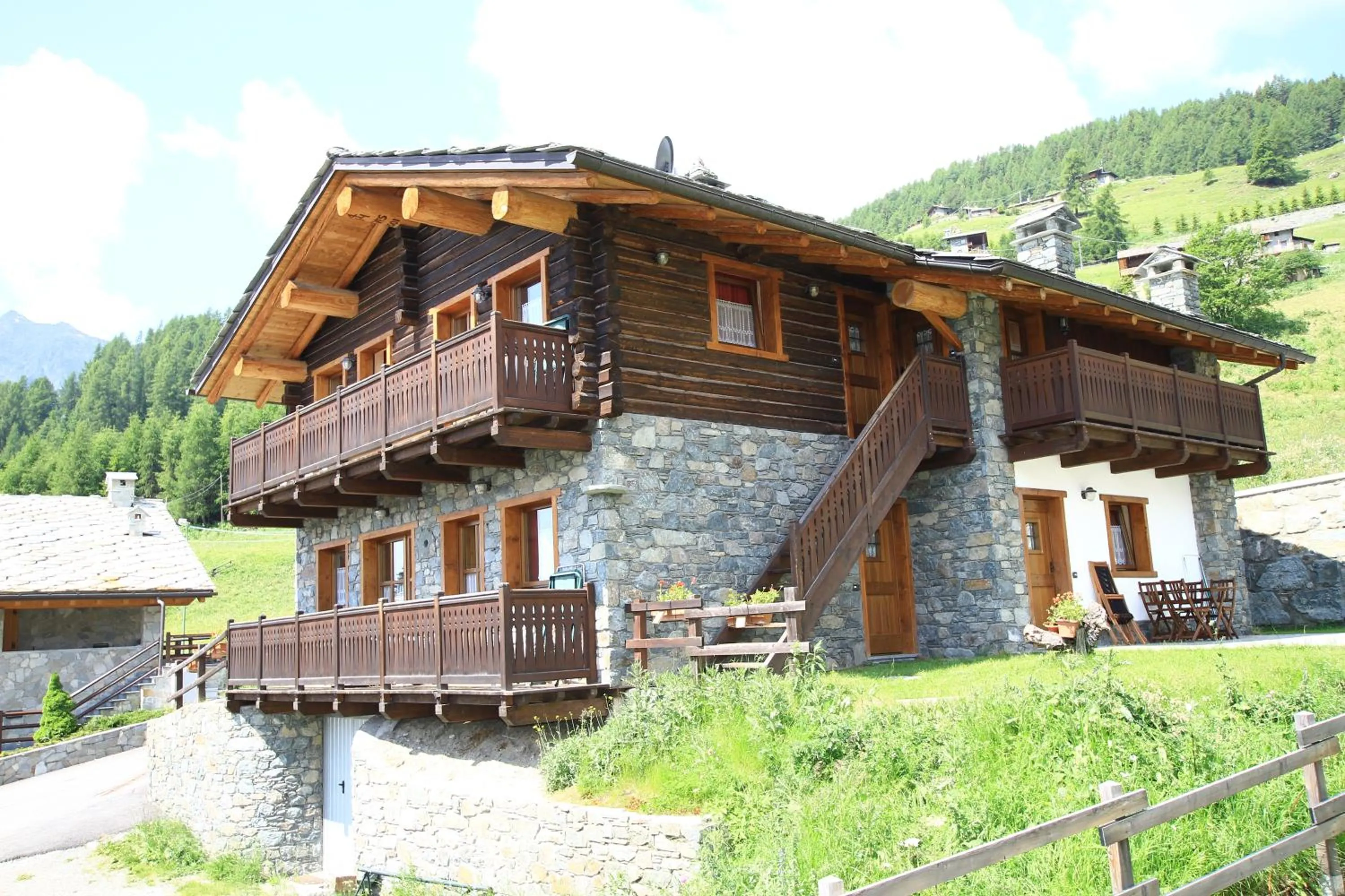 Property building in Residence Trompe-L'oeil