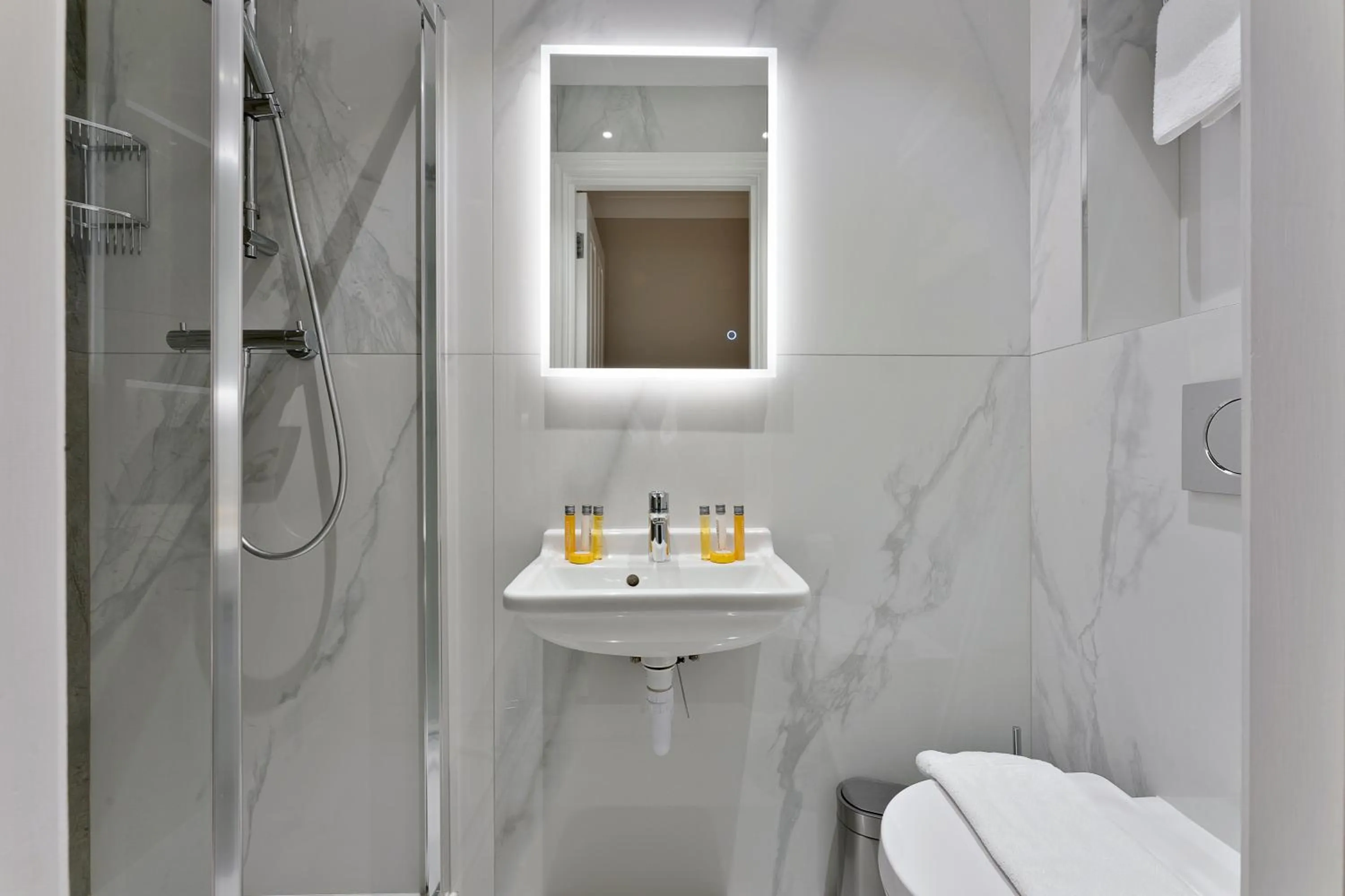 Bathroom in Cleveland Residences Kensington