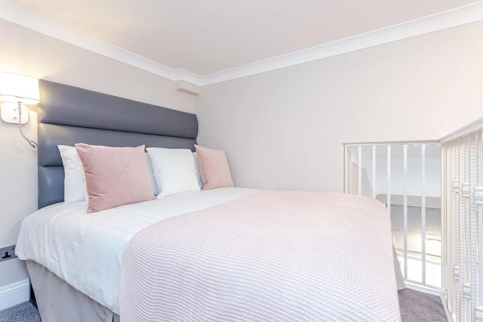 Bedroom, Bed in Cleveland Residences Kensington