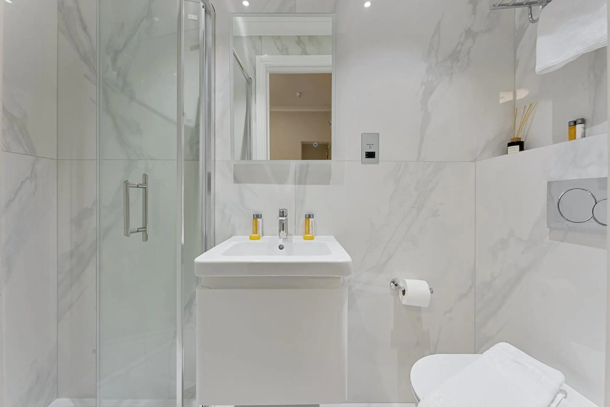 Bathroom in Cleveland Residences Kensington