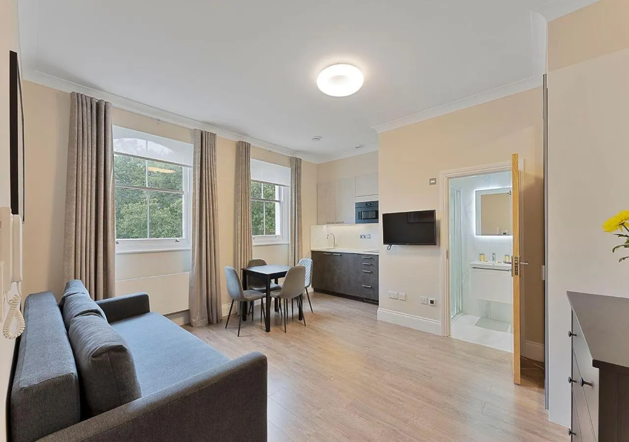 Living room in Cleveland Residences Kensington