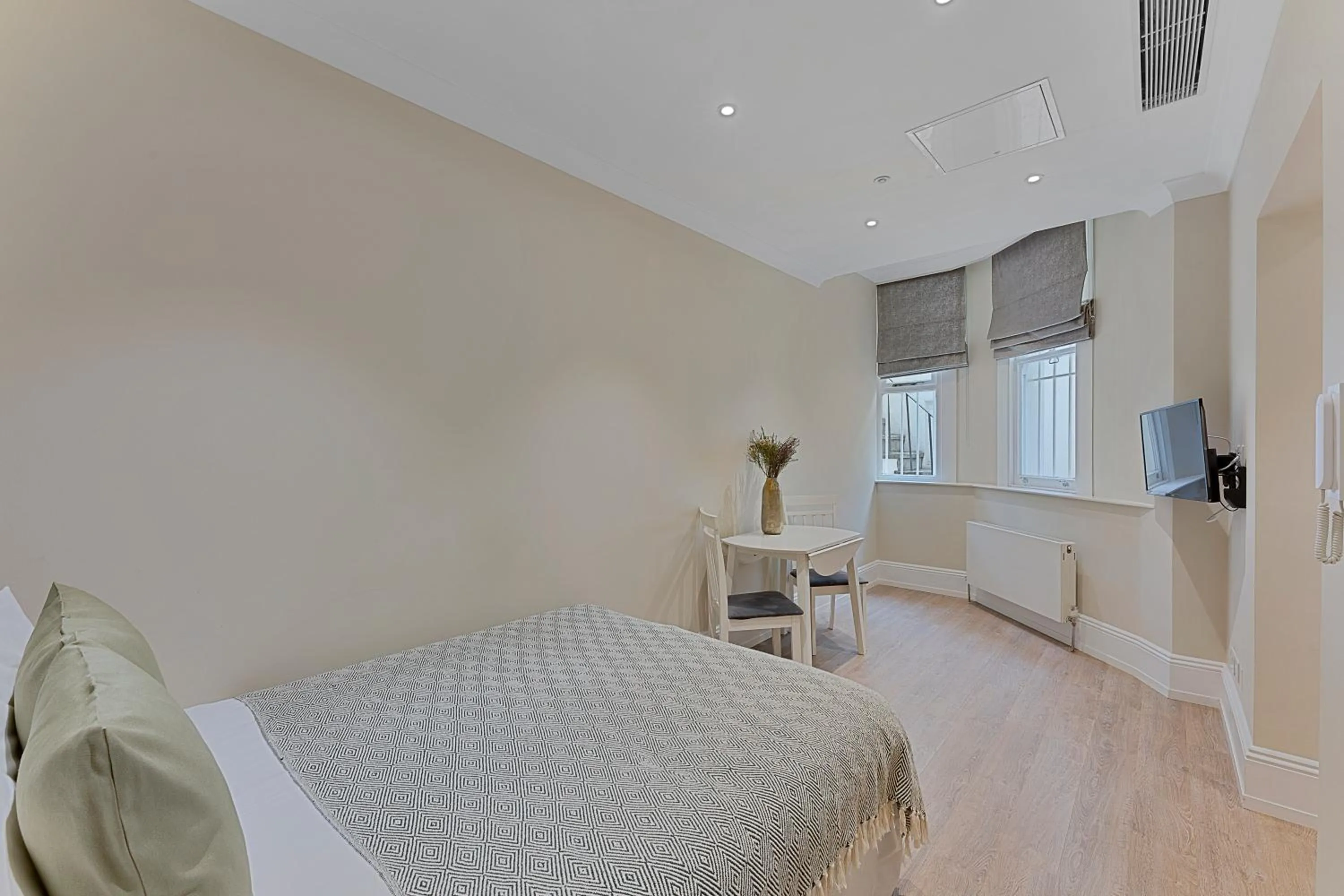 Bed in Cleveland Residences Kensington