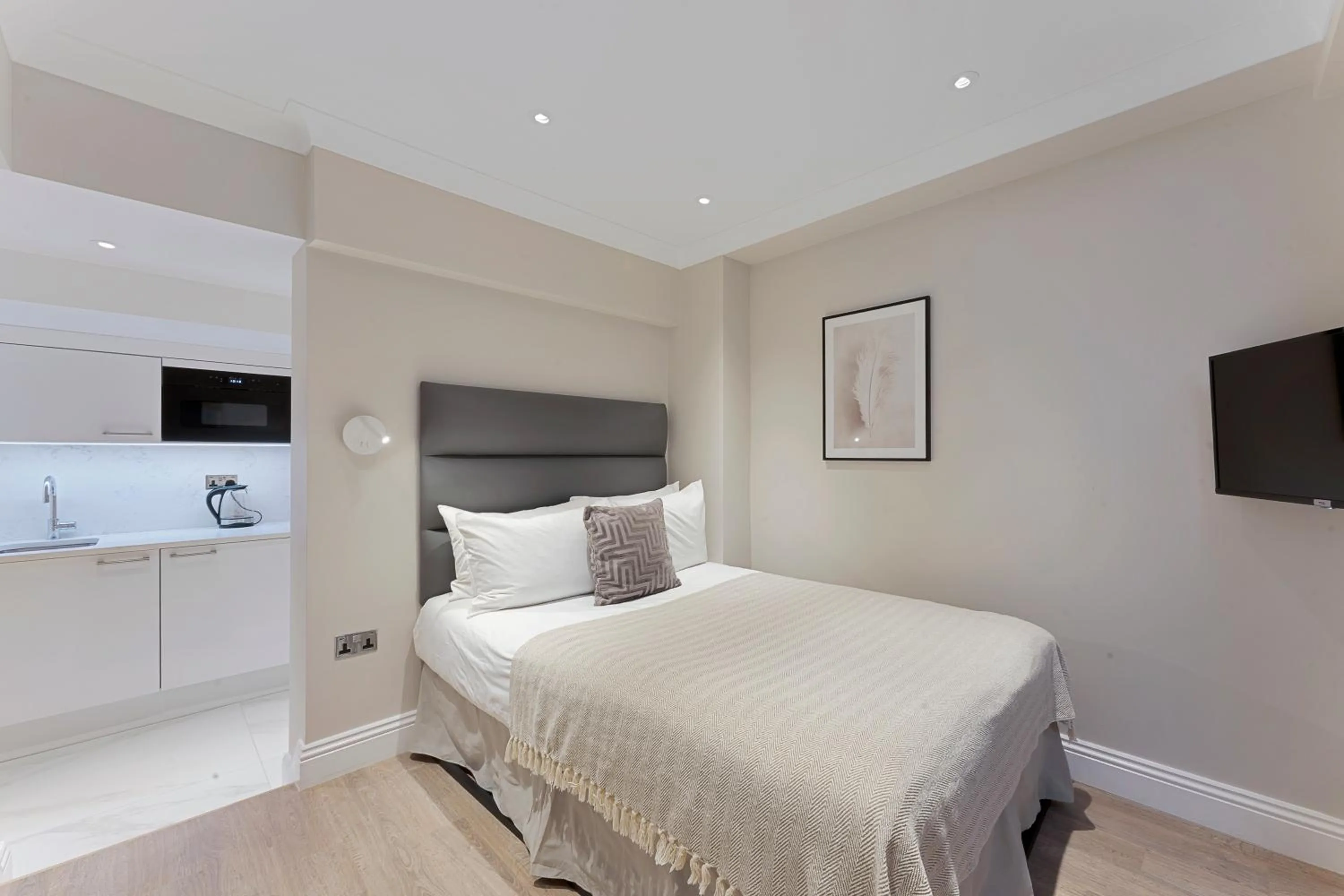 Bed in Cleveland Residences Kensington